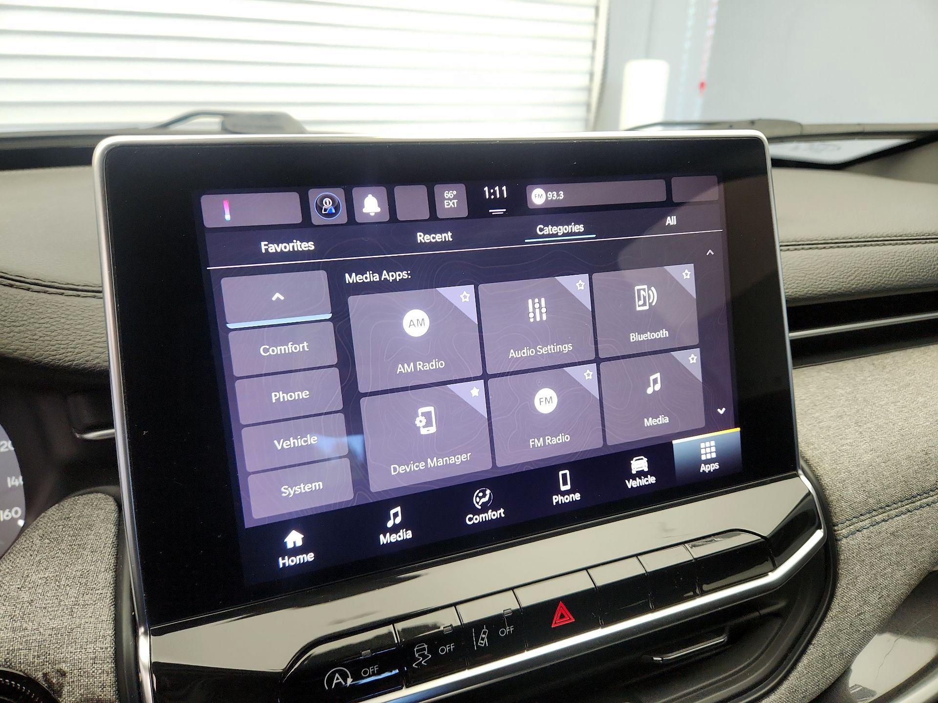 Thumbnail: 2023 Jeep Compass - 15