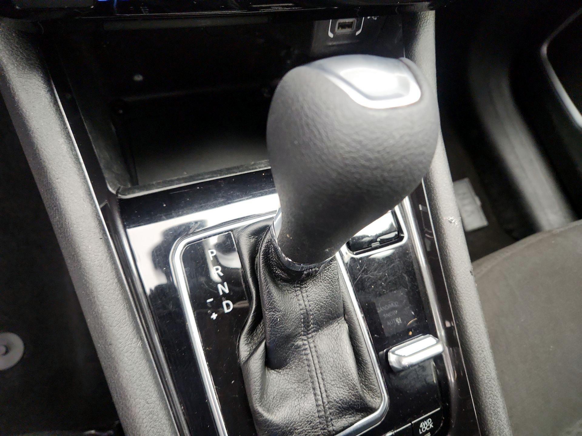 Thumbnail: 2023 Jeep Compass - 17