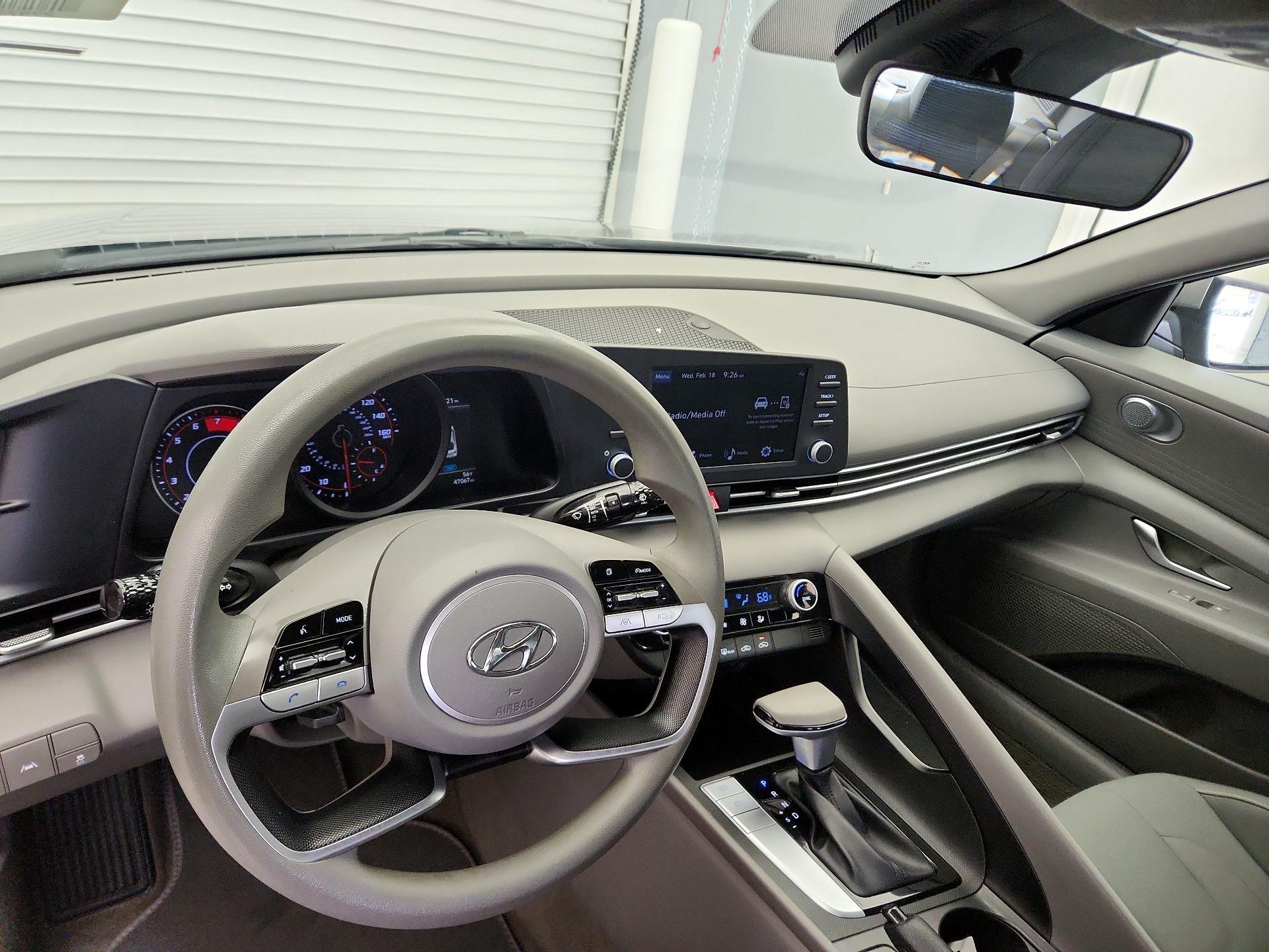 Thumbnail: 2022 Hyundai Elantra - 9