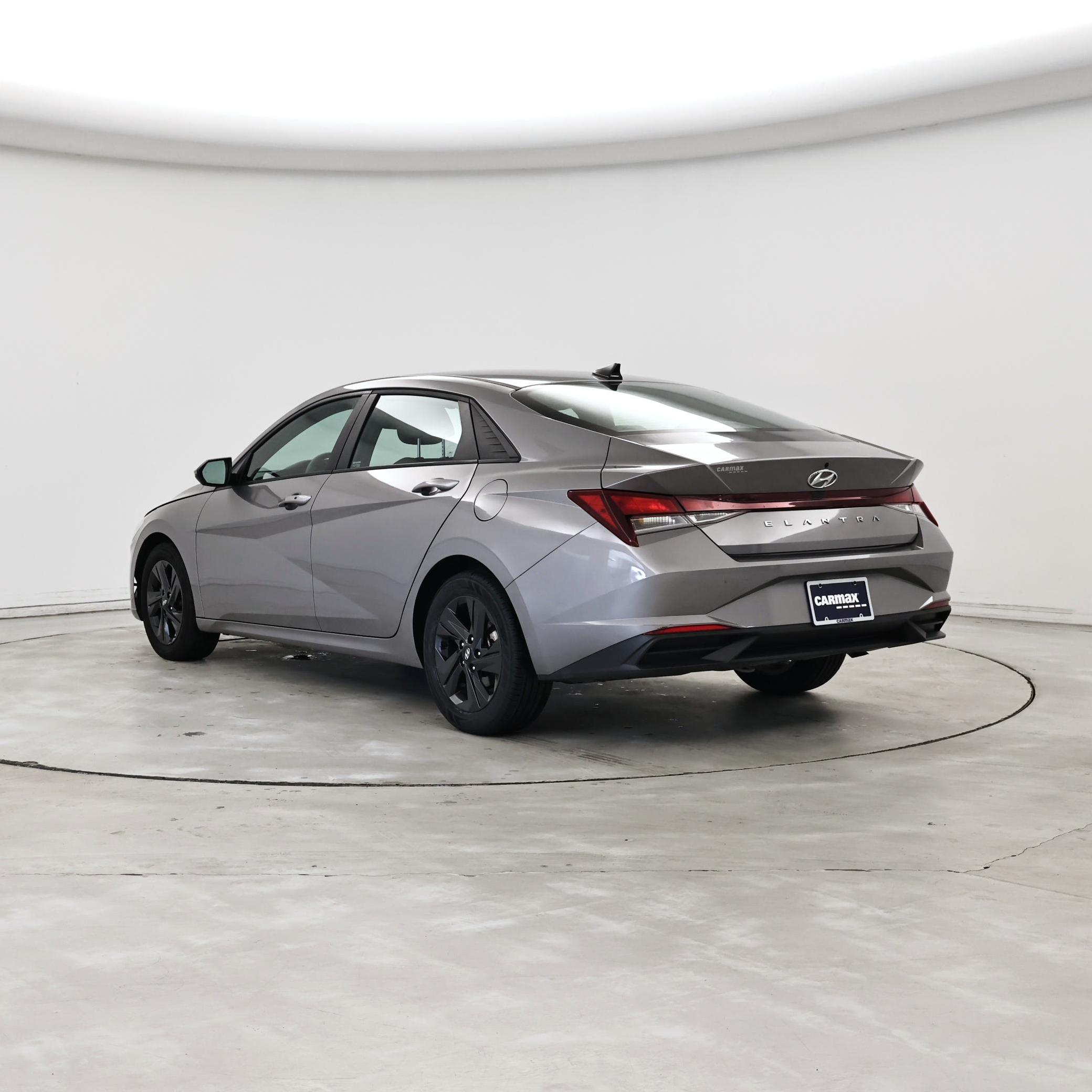 Thumbnail: 2022 Hyundai Elantra - 2