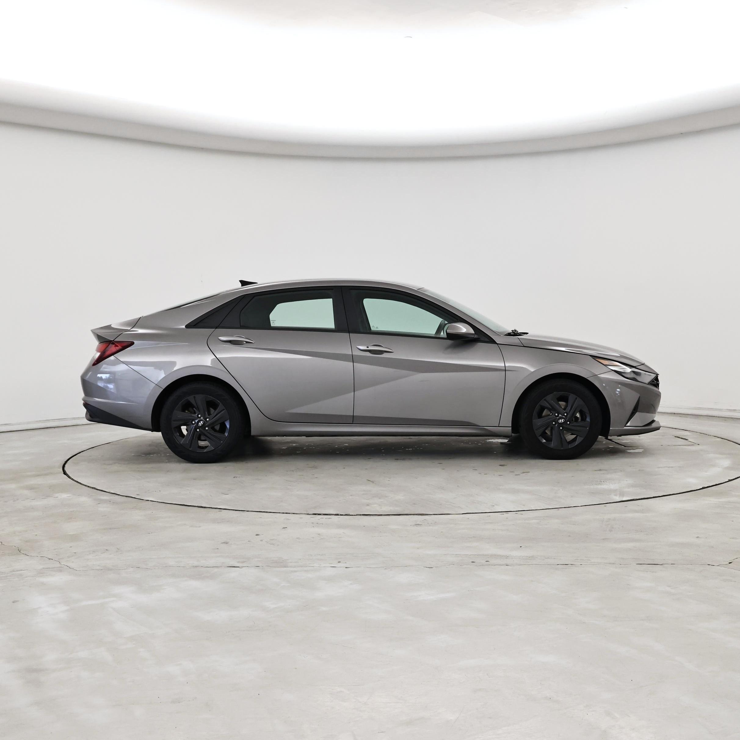 Thumbnail: 2022 Hyundai Elantra - 7