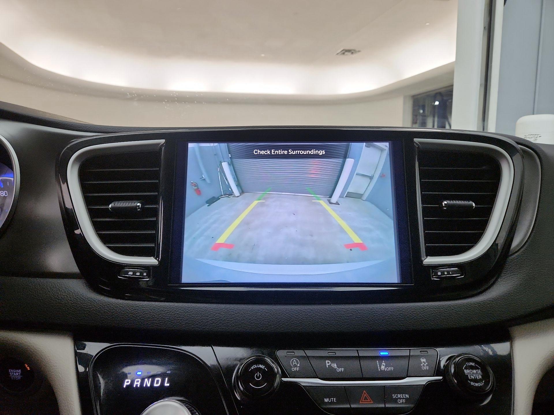 Thumbnail: 2024 Chrysler Pacifica - 14