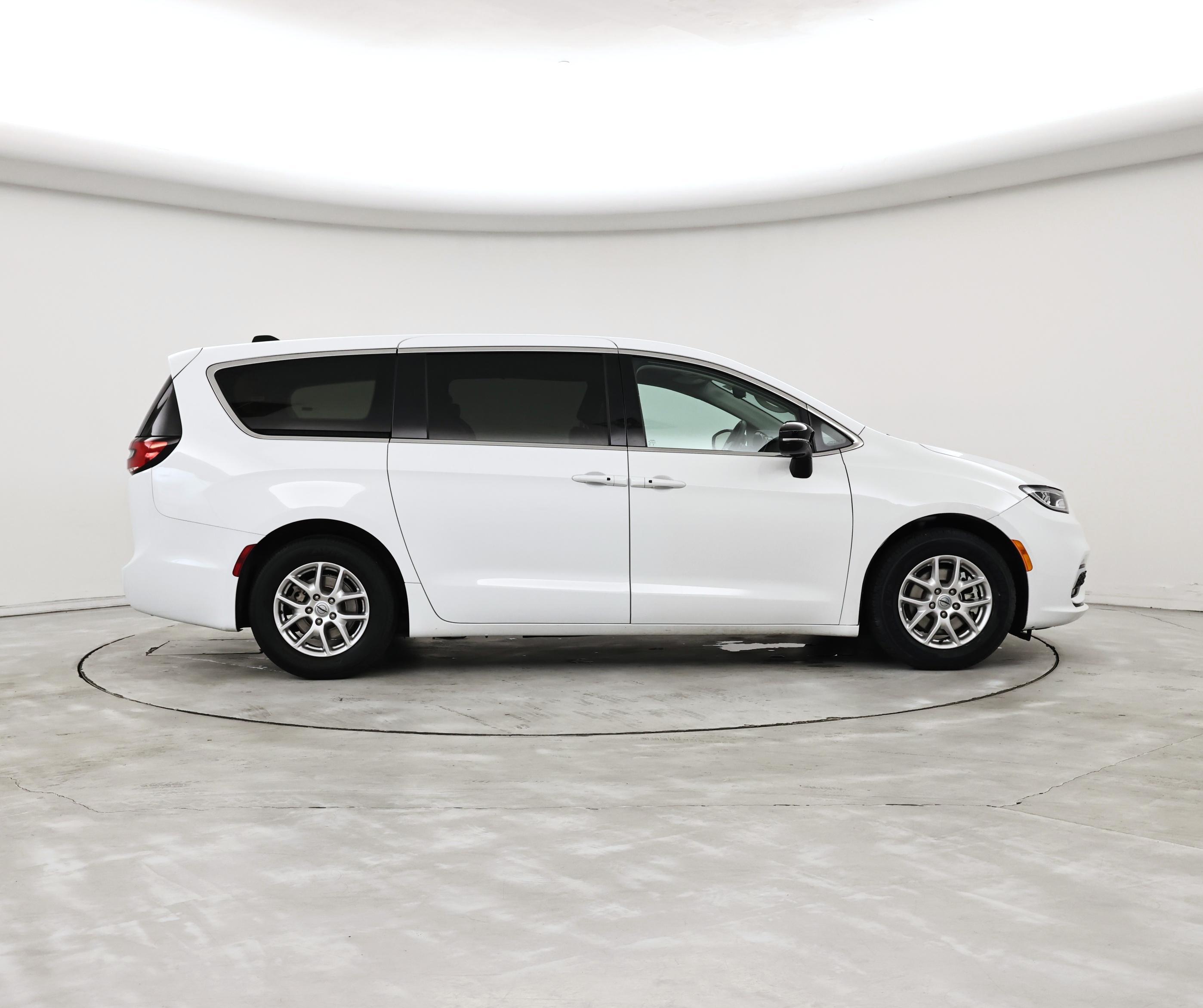 Thumbnail: 2024 Chrysler Pacifica - 7