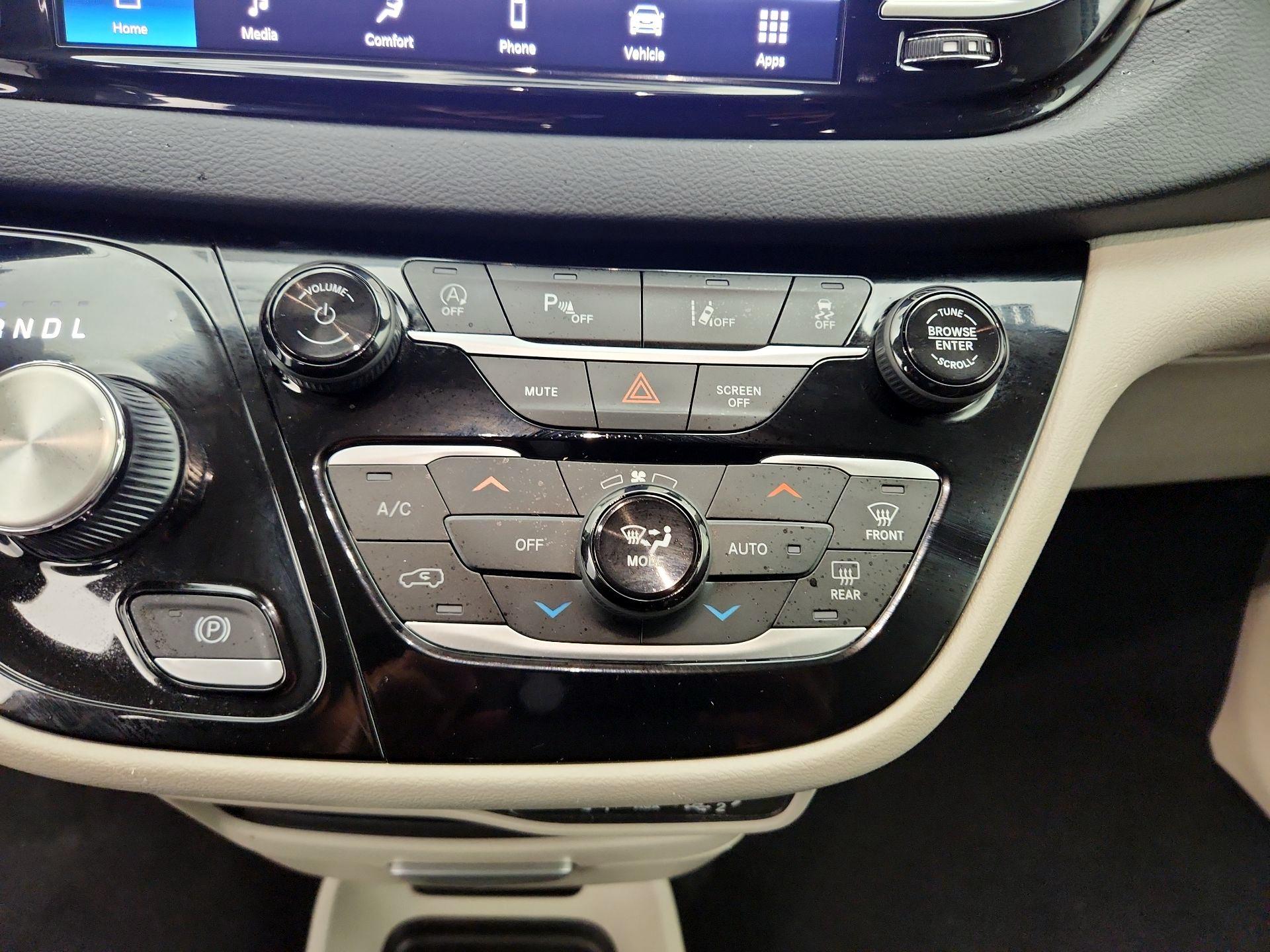 Thumbnail: 2024 Chrysler Pacifica - 16