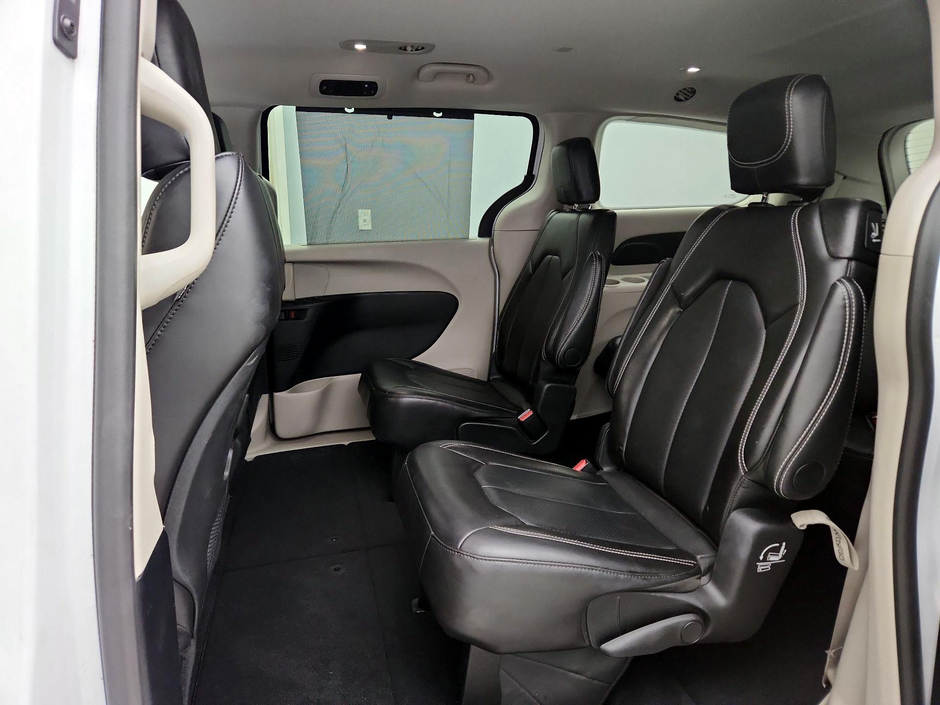 Thumbnail: 2024 Chrysler Pacifica - 19