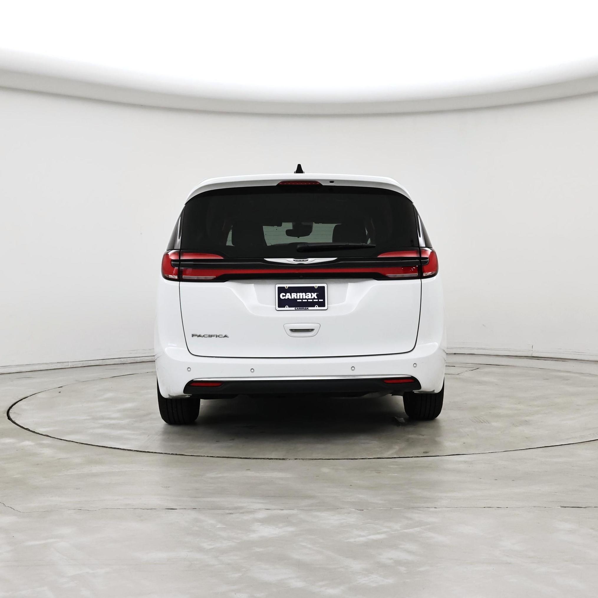 Thumbnail: 2024 Chrysler Pacifica - 6