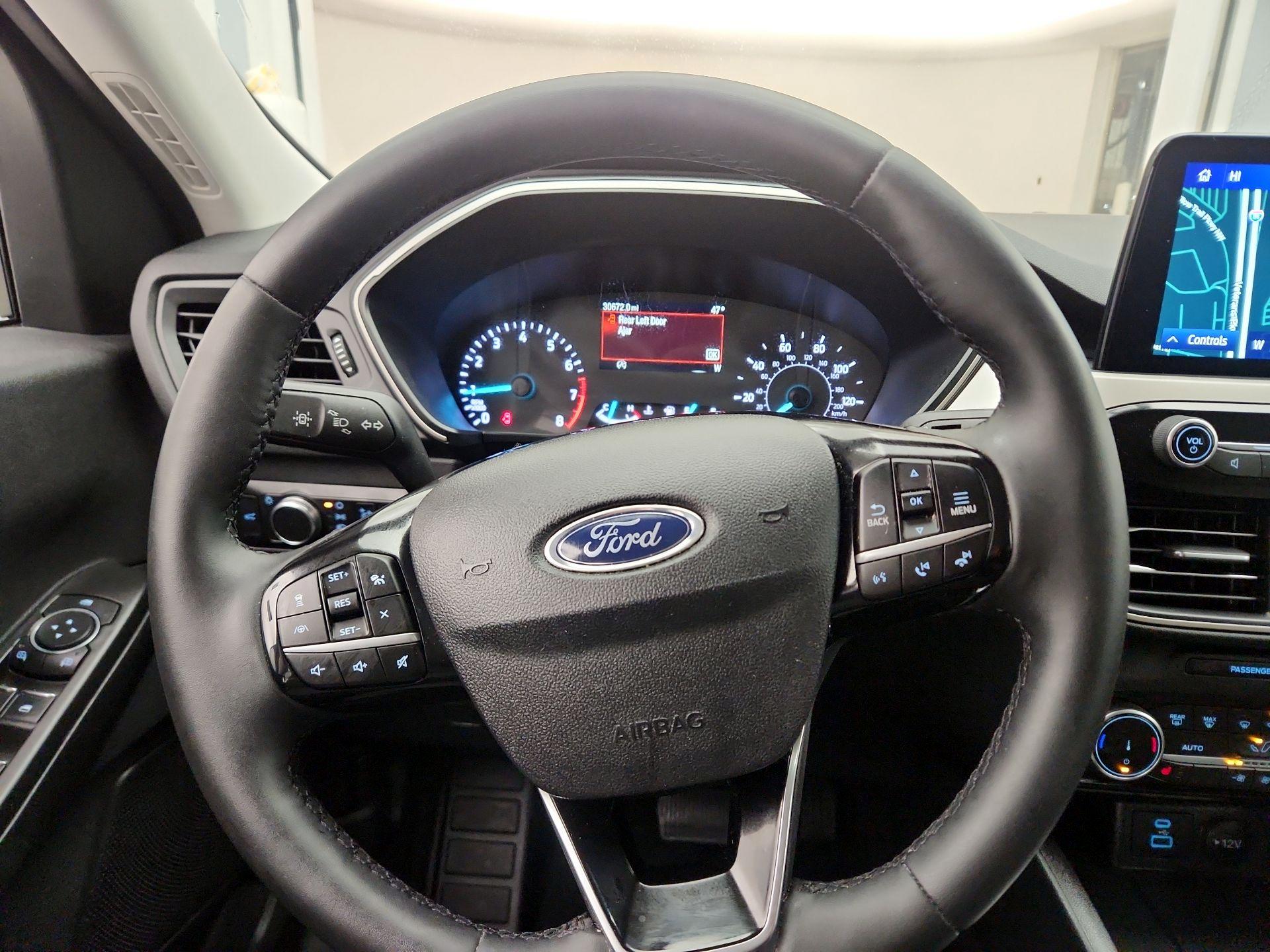 Thumbnail: 2022 Ford Escape - 10