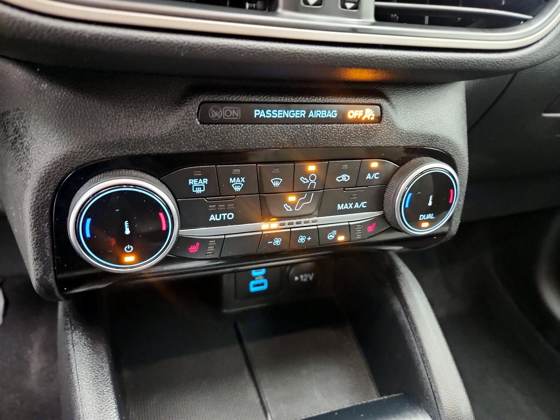 Thumbnail: 2022 Ford Escape - 17