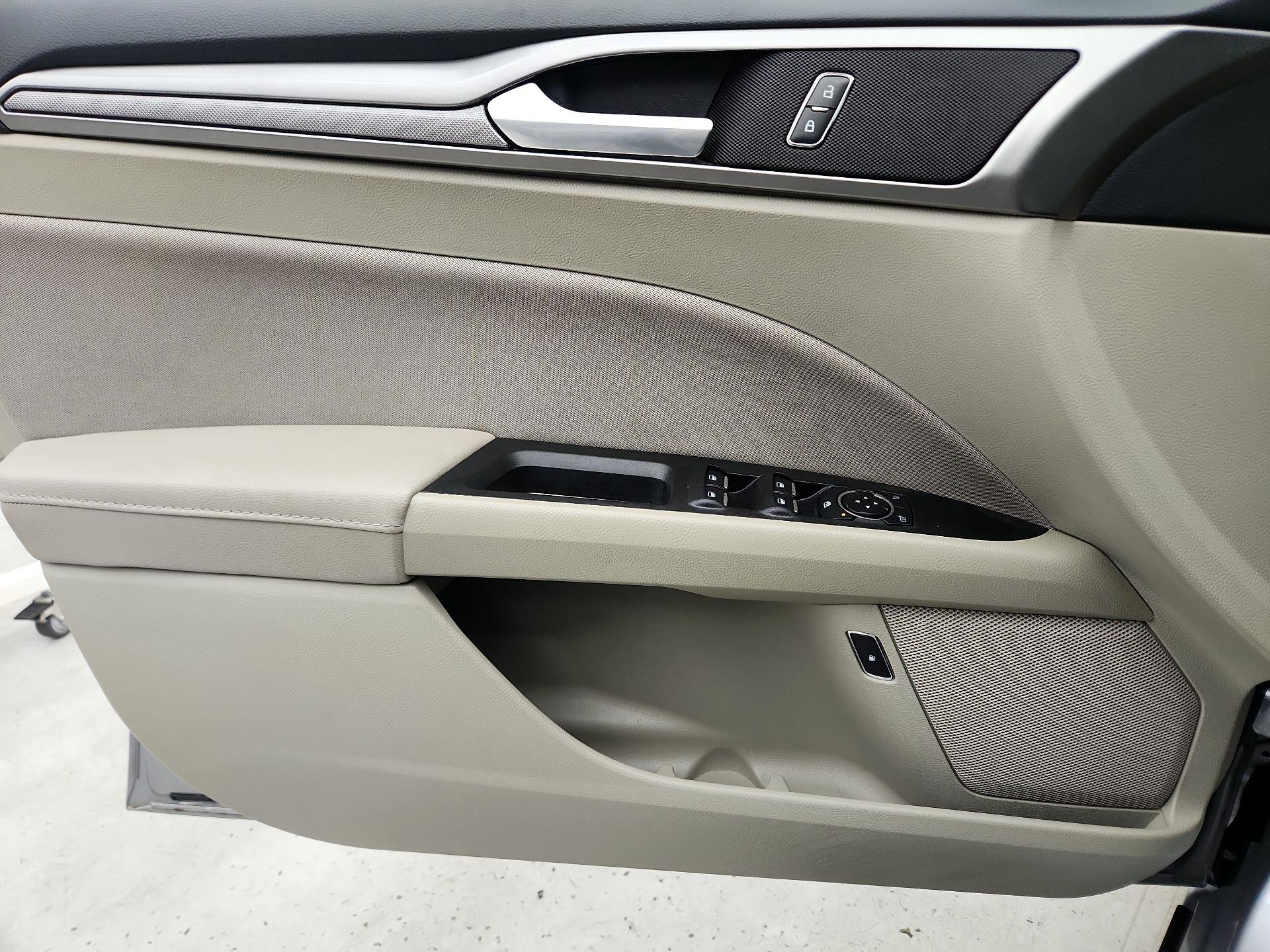 Thumbnail: 2020 Ford Fusion - 12