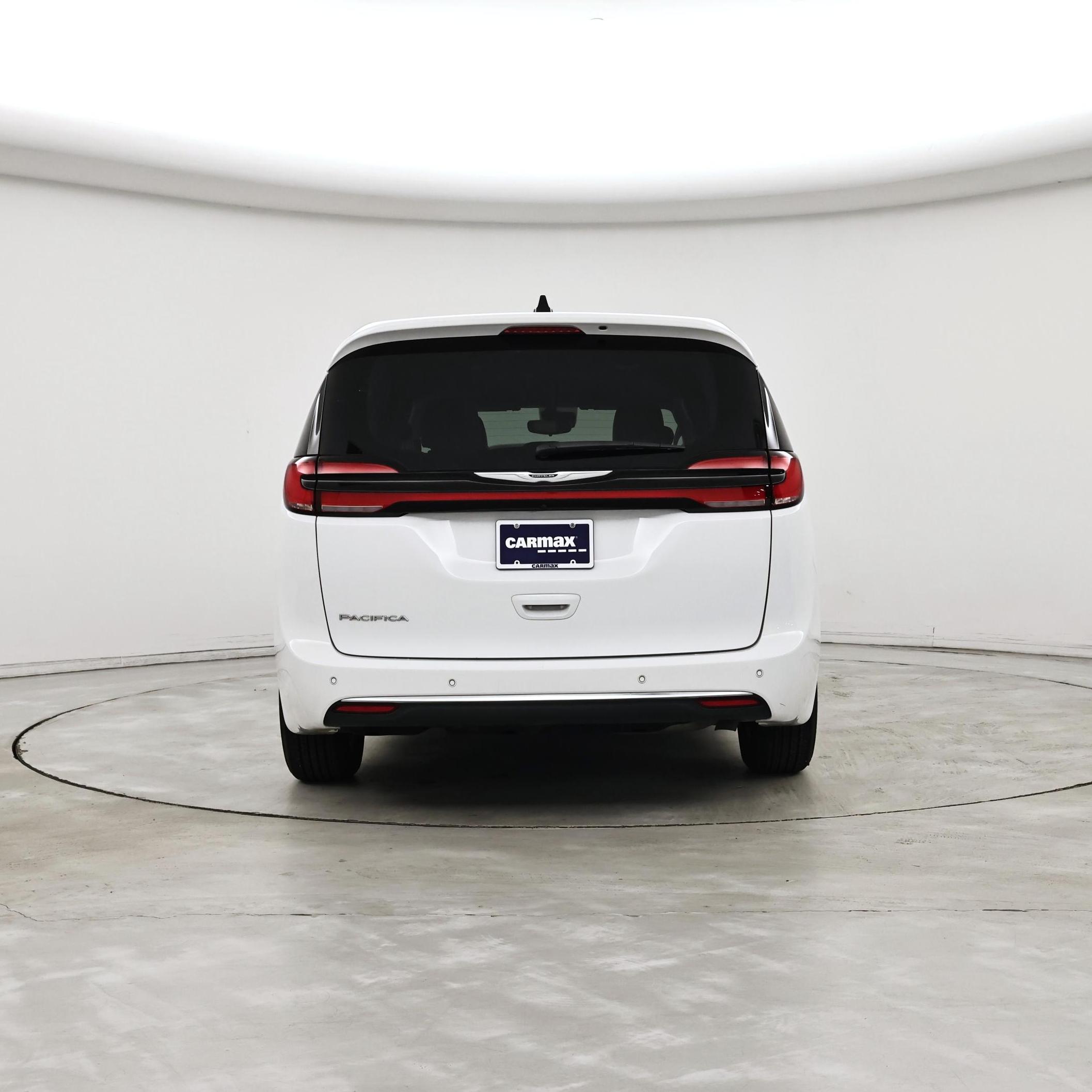 Thumbnail: 2024 Chrysler Pacifica - 6