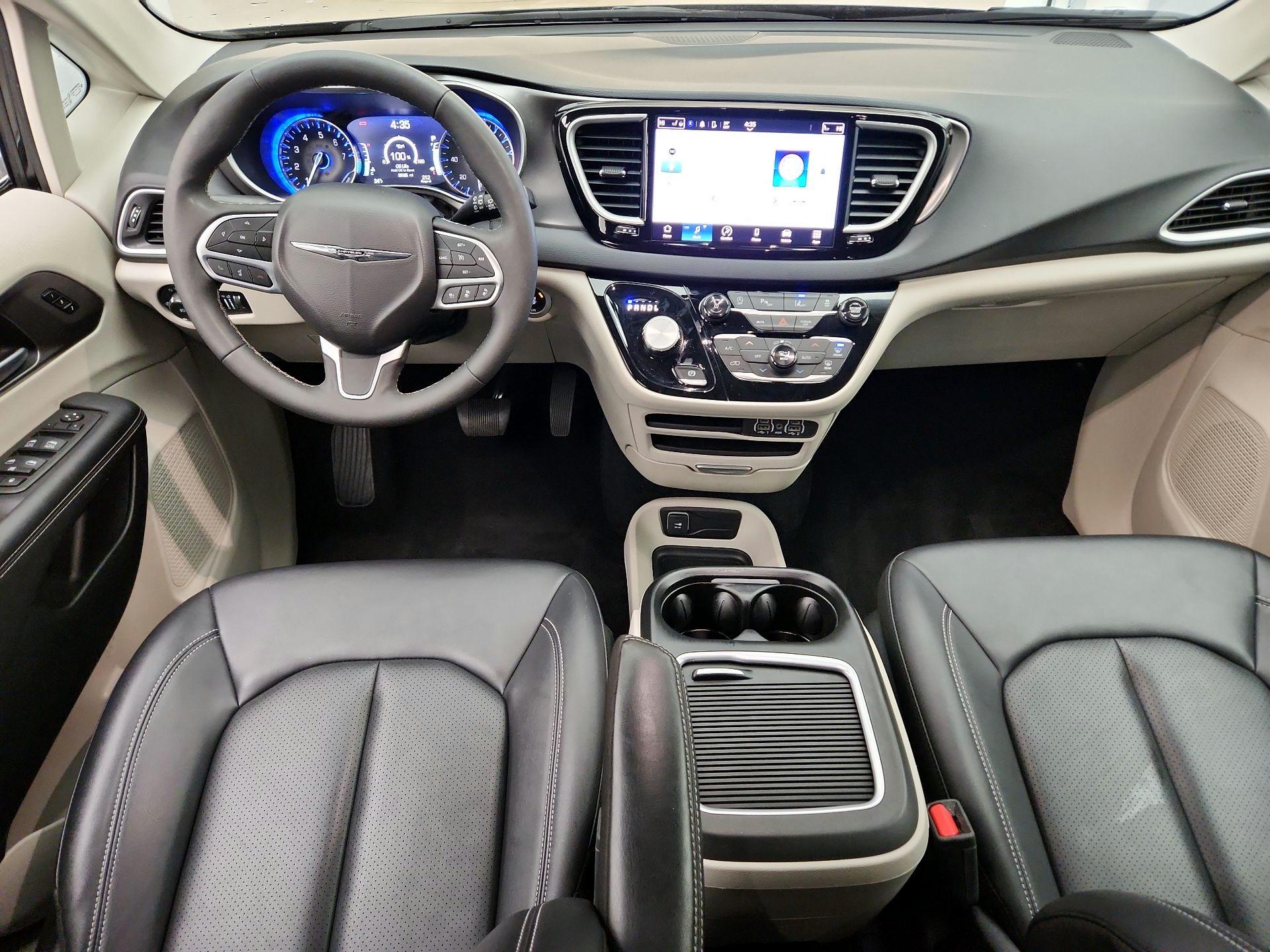 Thumbnail: 2024 Chrysler Pacifica - 9