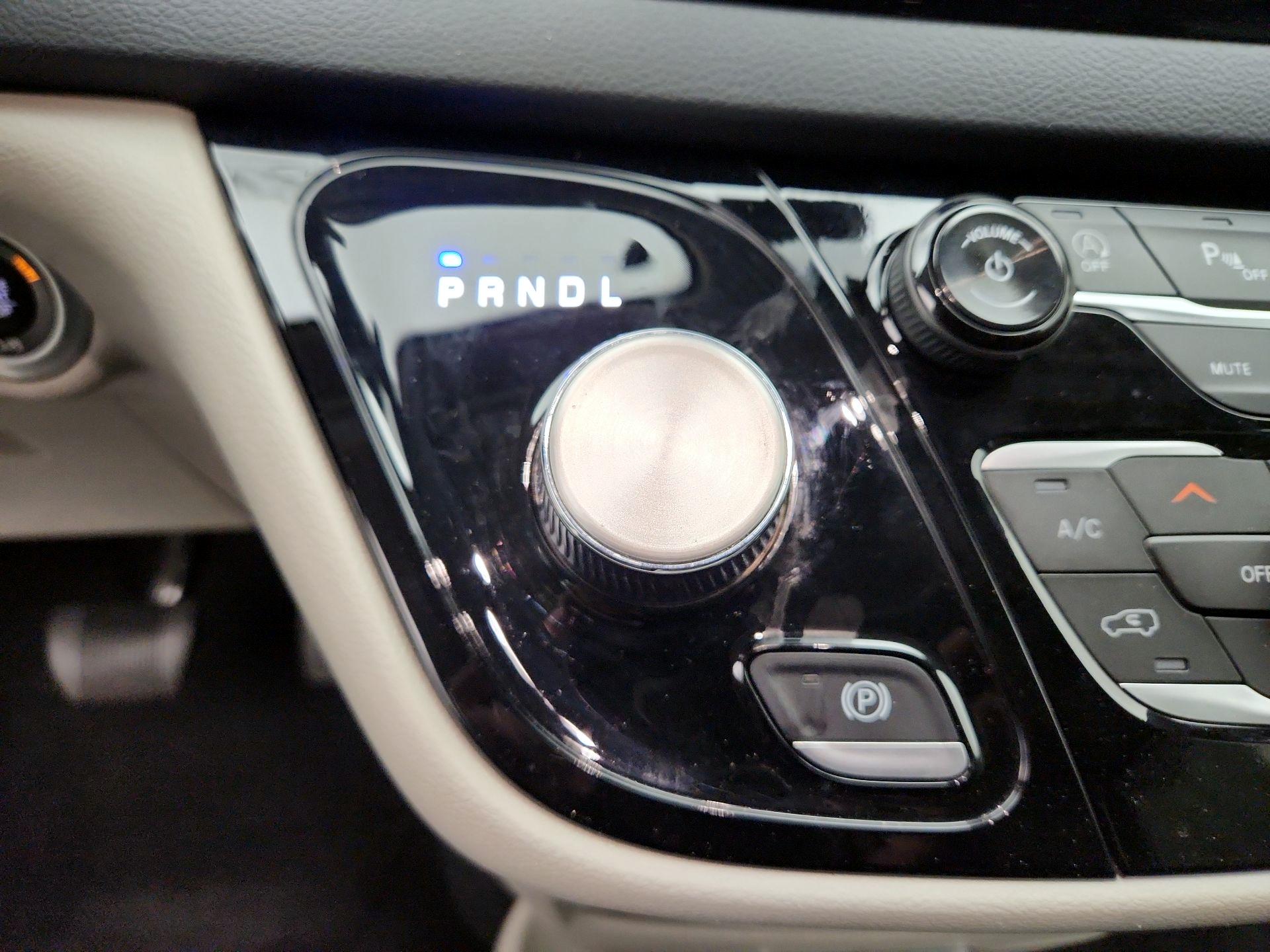 Thumbnail: 2024 Chrysler Pacifica - 17