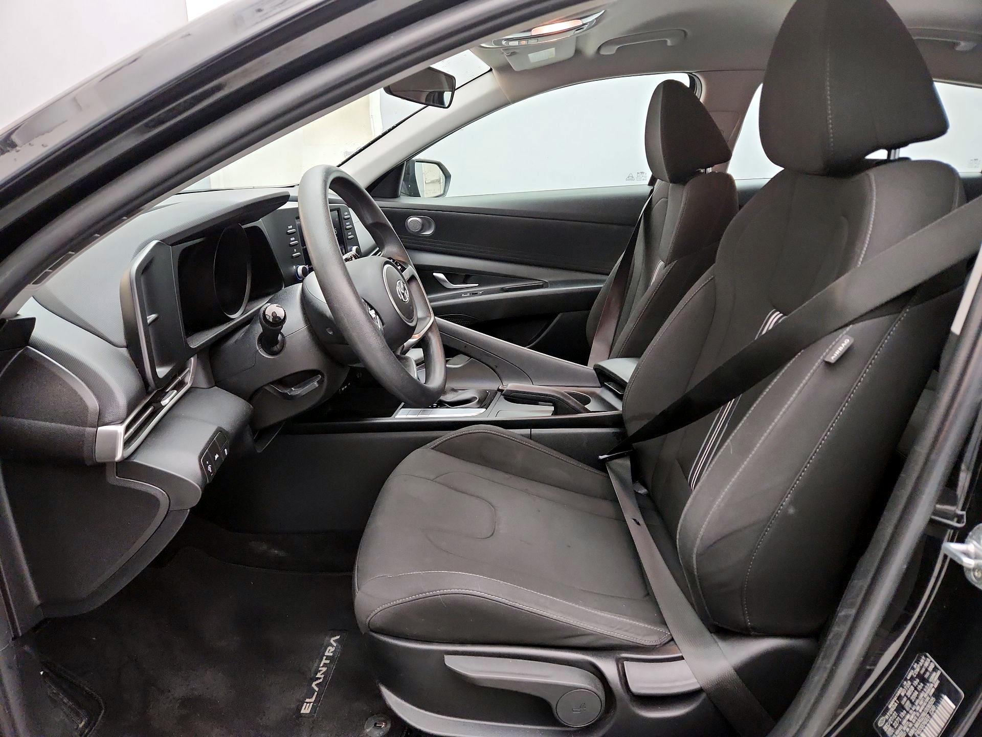 Thumbnail: 2022 Hyundai Elantra - 11