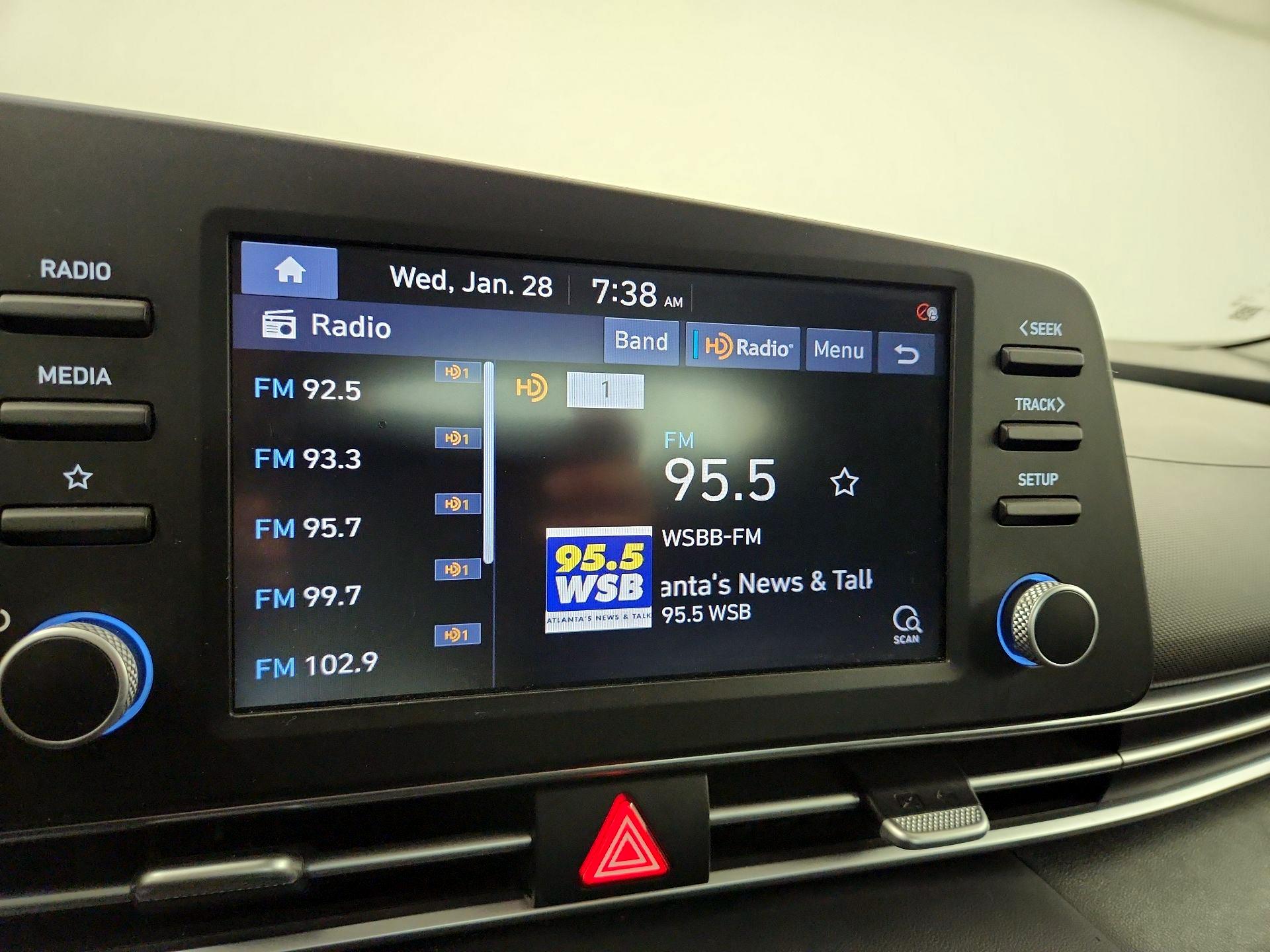 Thumbnail: 2022 Hyundai Elantra - 15