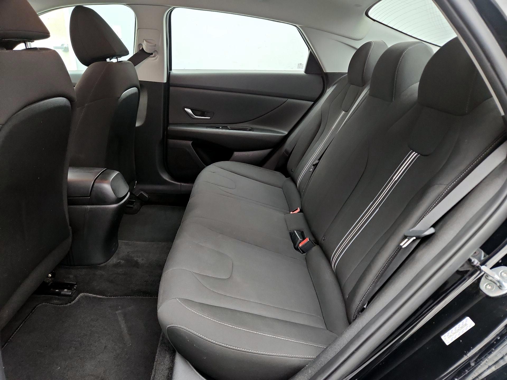 Thumbnail: 2022 Hyundai Elantra - 19