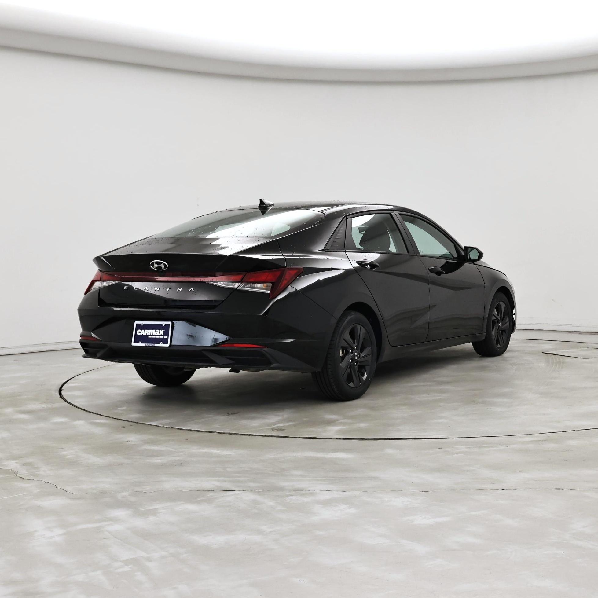 Thumbnail: 2022 Hyundai Elantra - 8