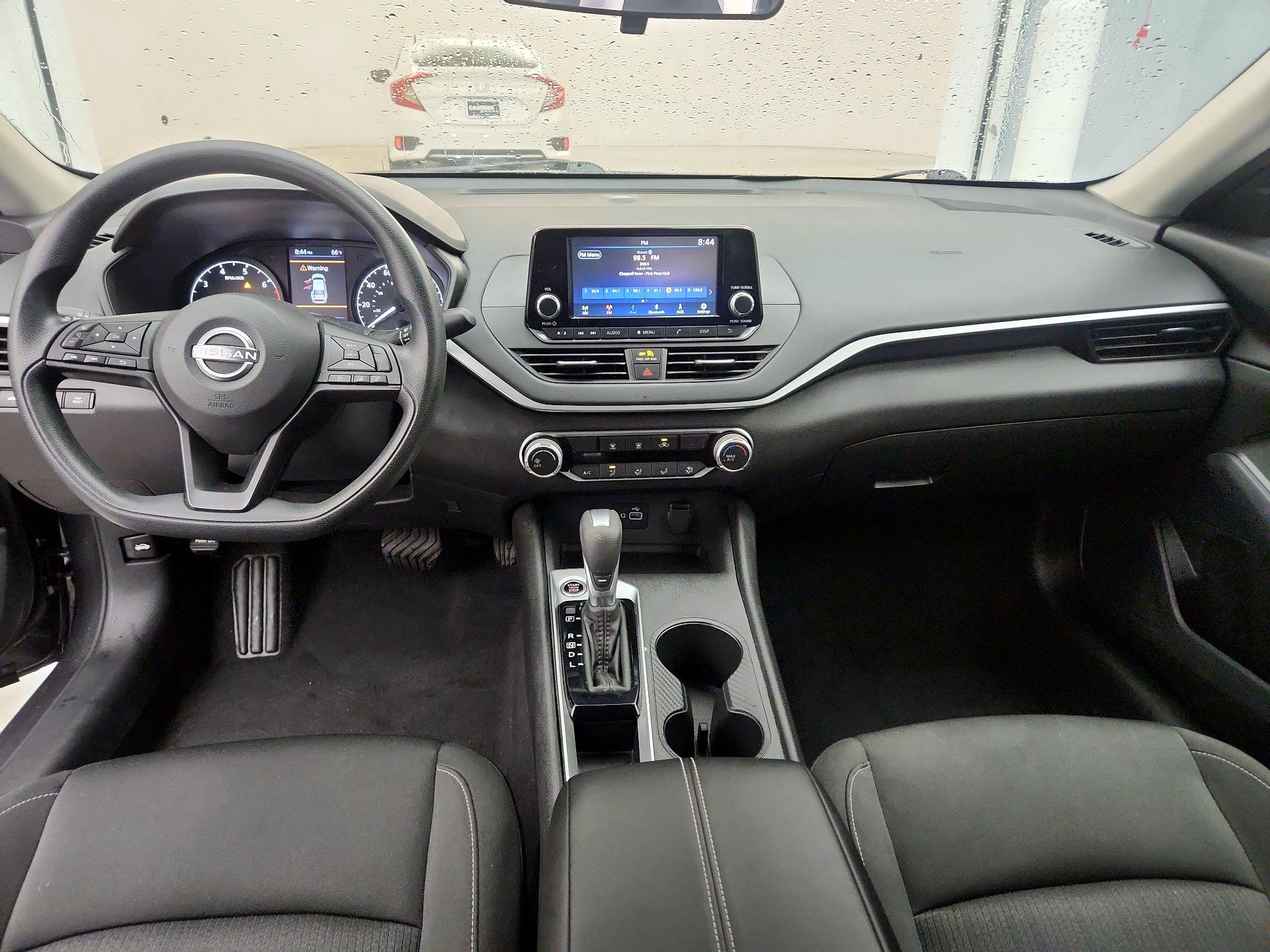 Thumbnail: 2023 Nissan Altima - 9