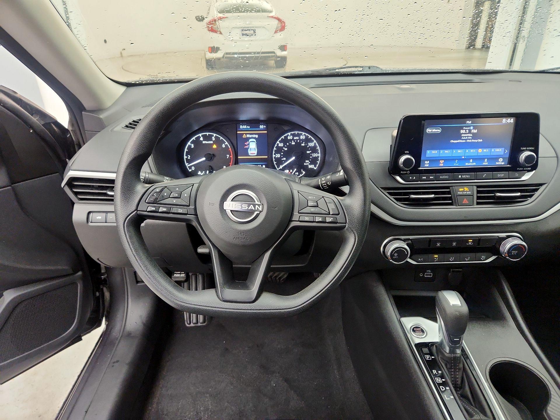 Thumbnail: 2023 Nissan Altima - 10