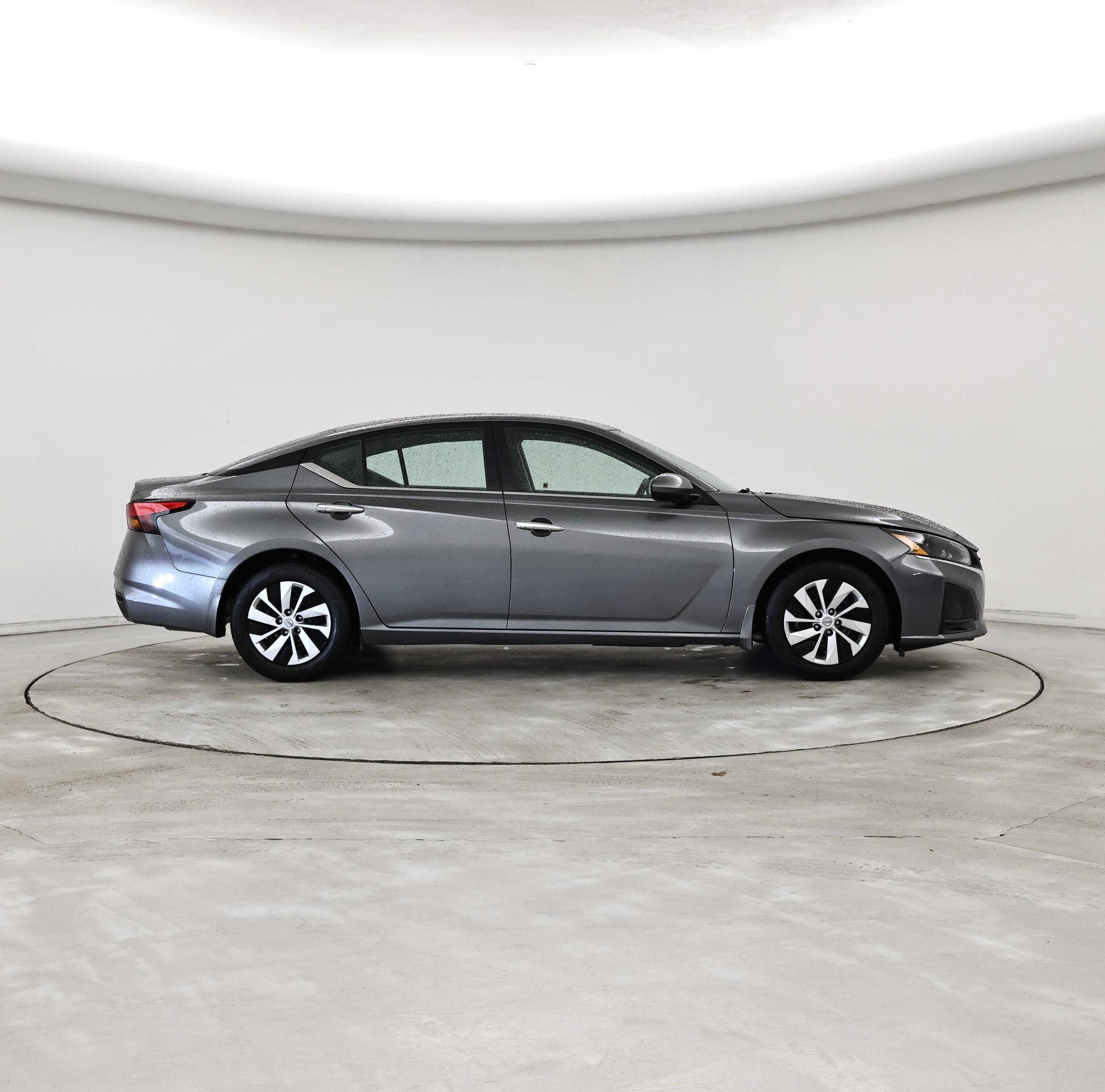 Thumbnail: 2023 Nissan Altima - 7