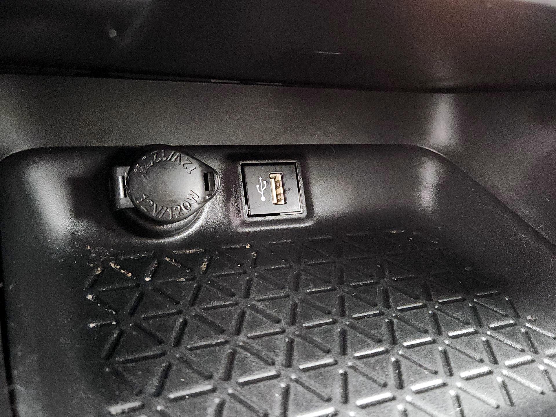 Thumbnail: 2024 Toyota RAV4 - 18