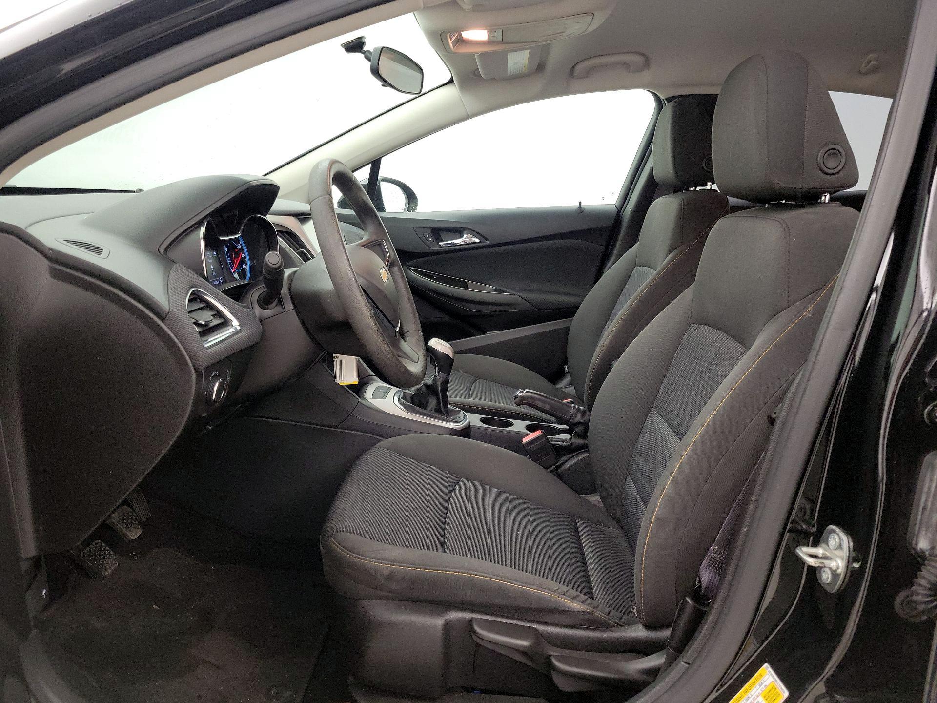 Thumbnail: 2016 Chevrolet Cruze - 11