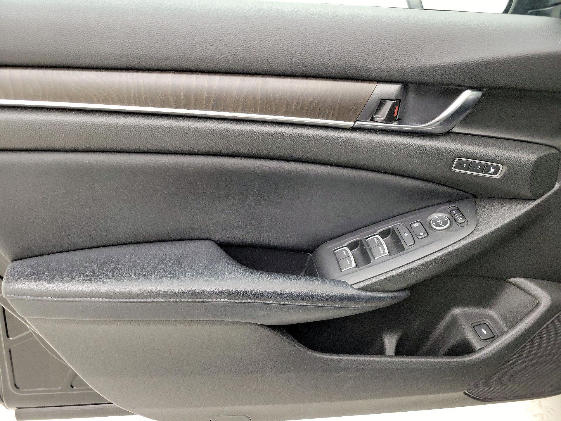 Thumbnail: 2018 Honda Accord - 12