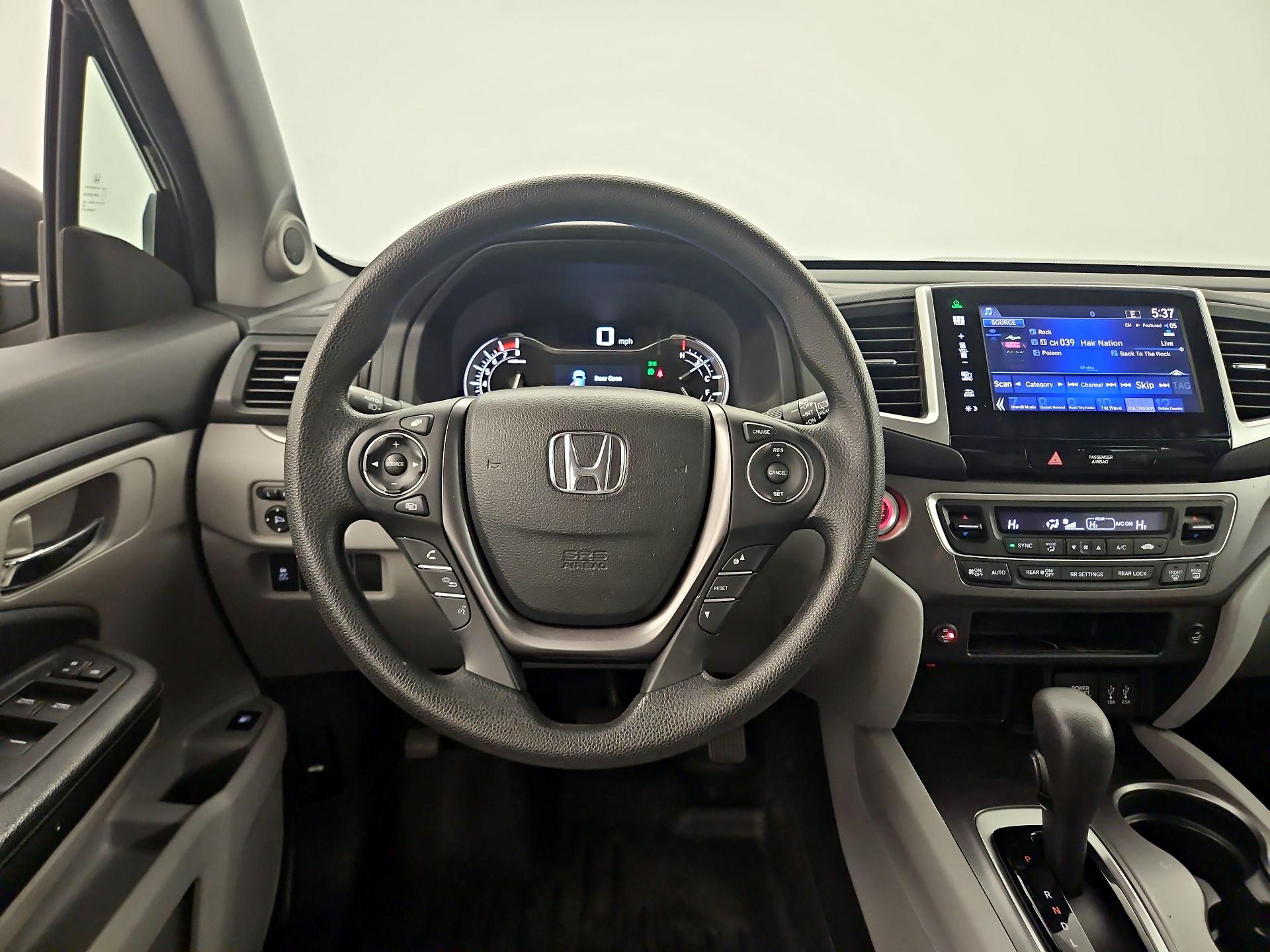 Thumbnail: 2016 Honda Pilot - 10