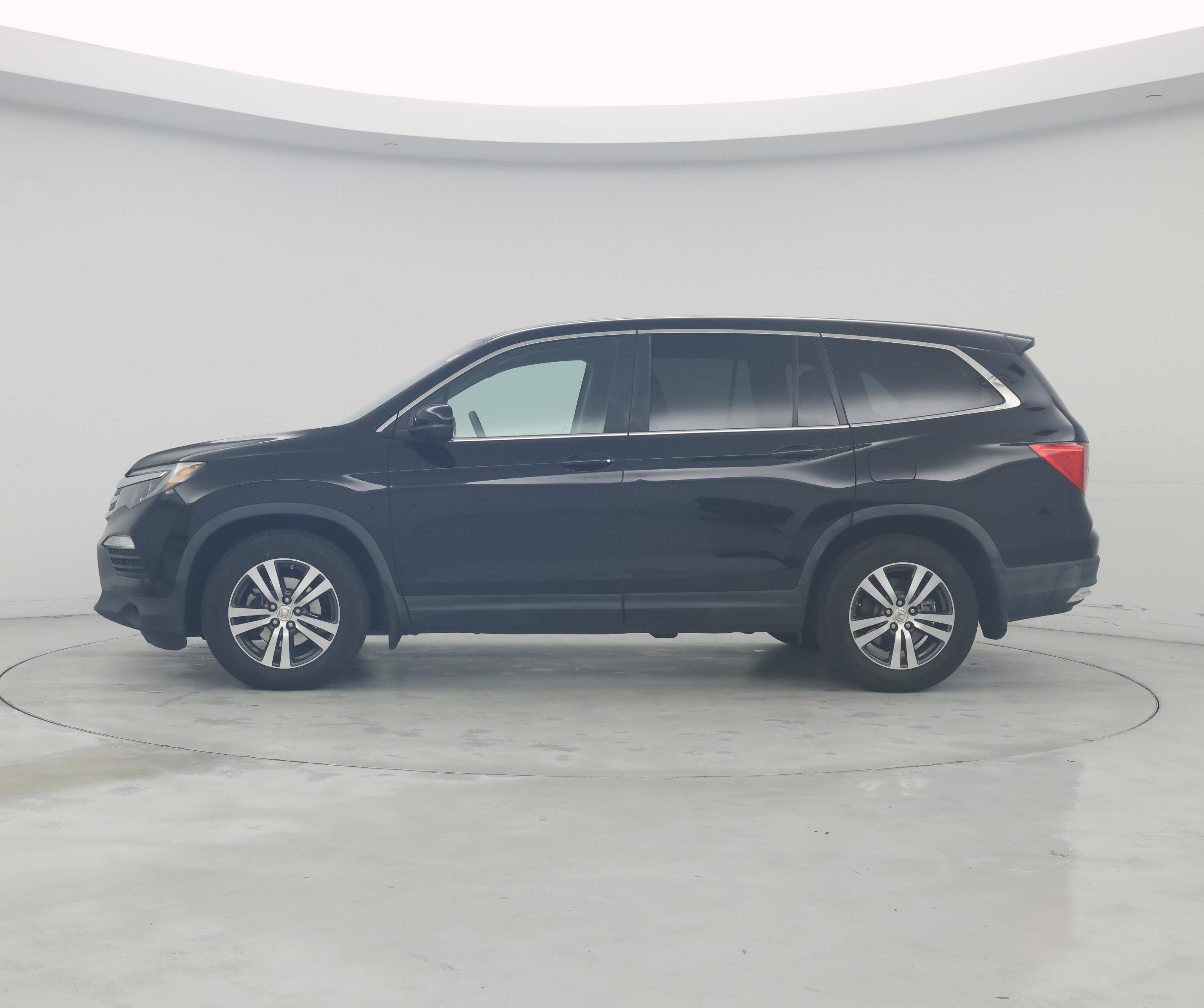 Thumbnail: 2016 Honda Pilot - 3