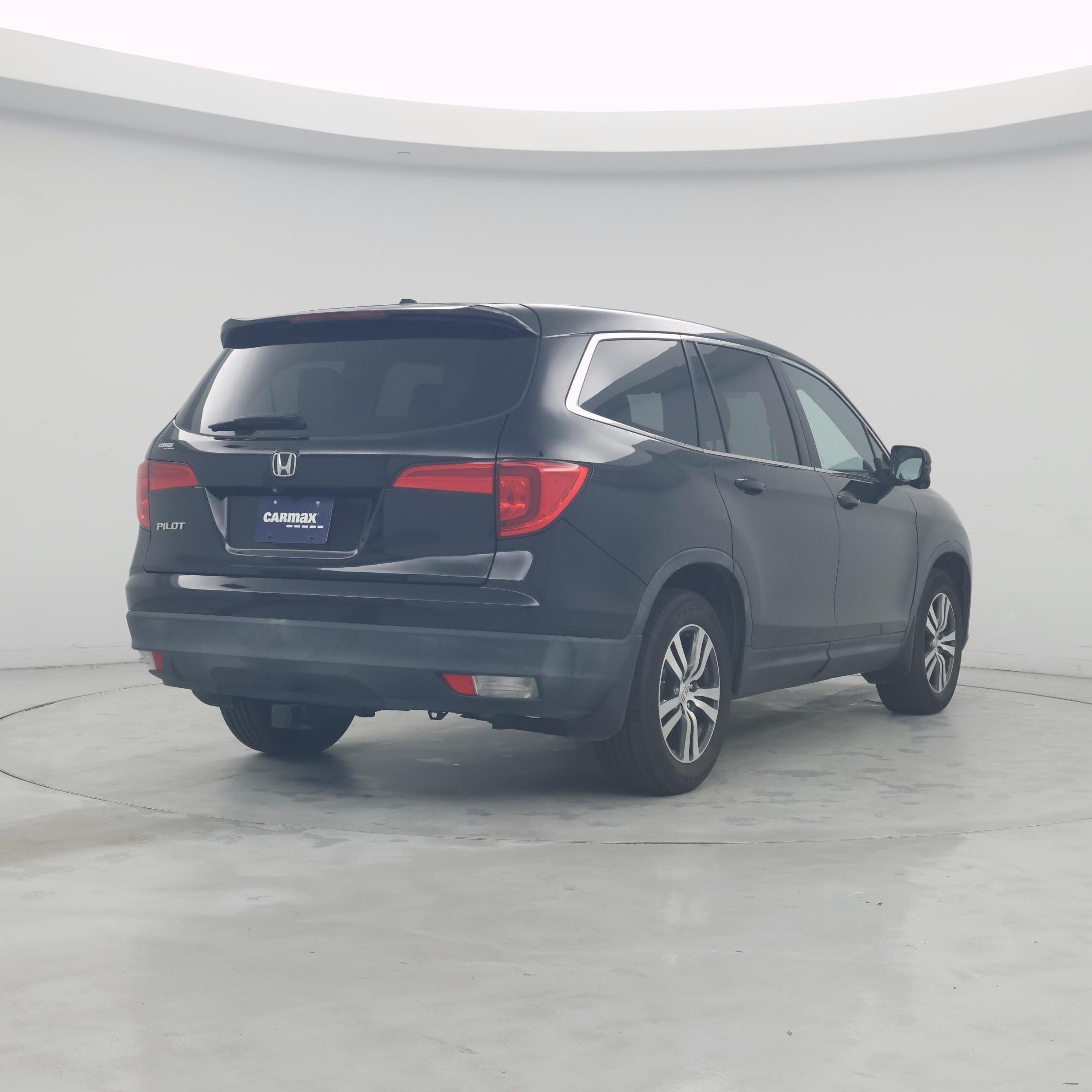 Thumbnail: 2016 Honda Pilot - 8