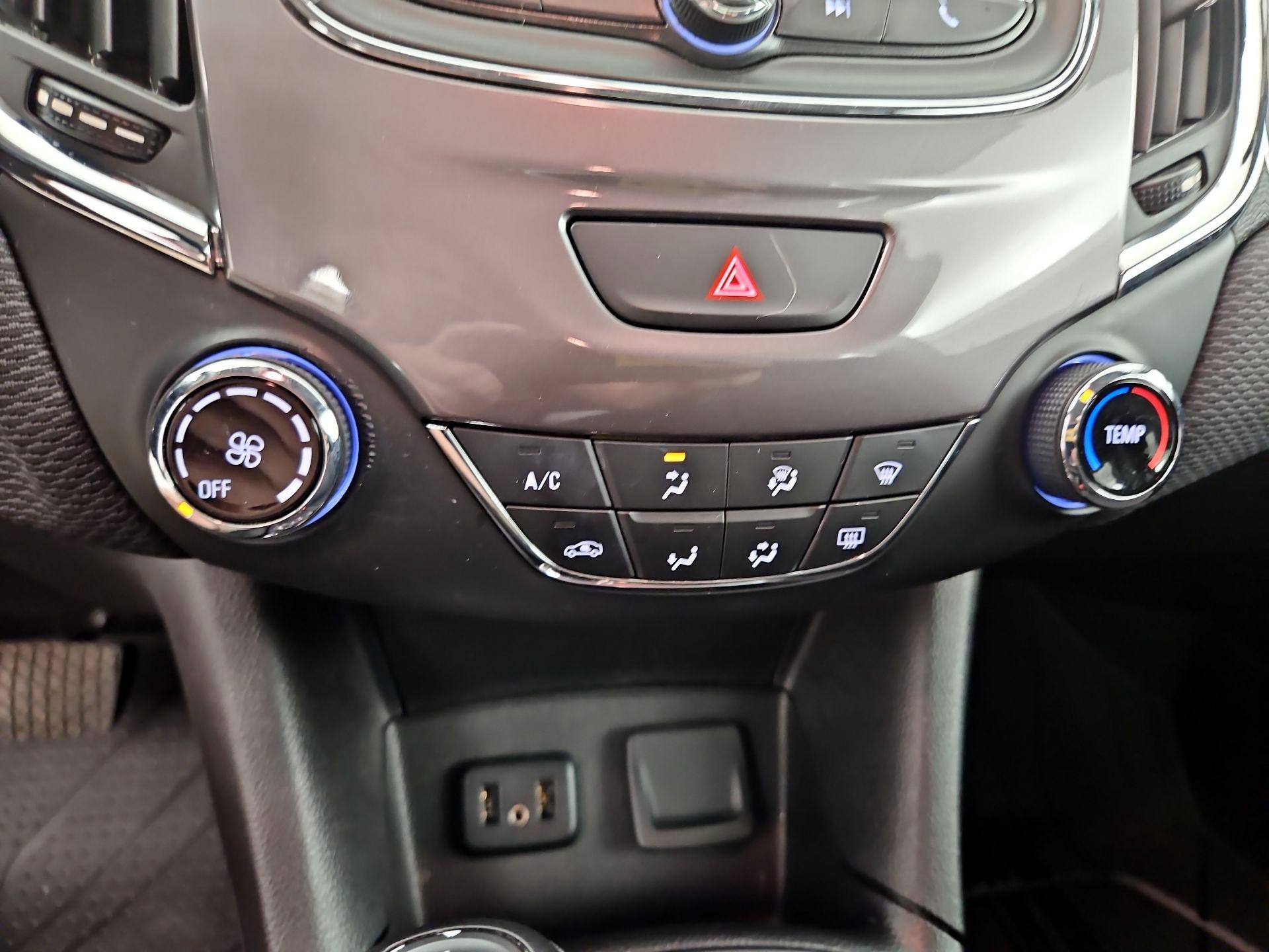 Thumbnail: 2019 Chevrolet Cruze - 16