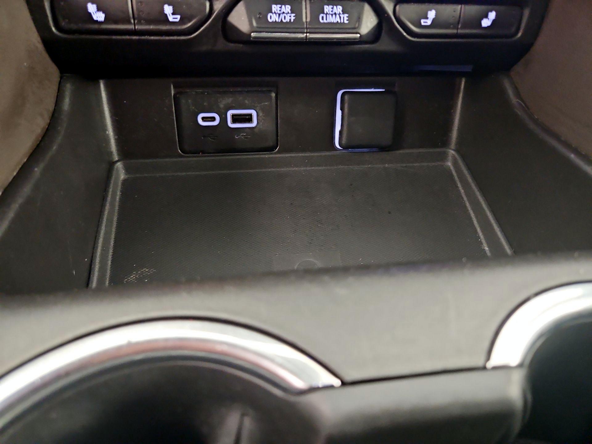 Thumbnail: 2023 Chevrolet Suburban - 18