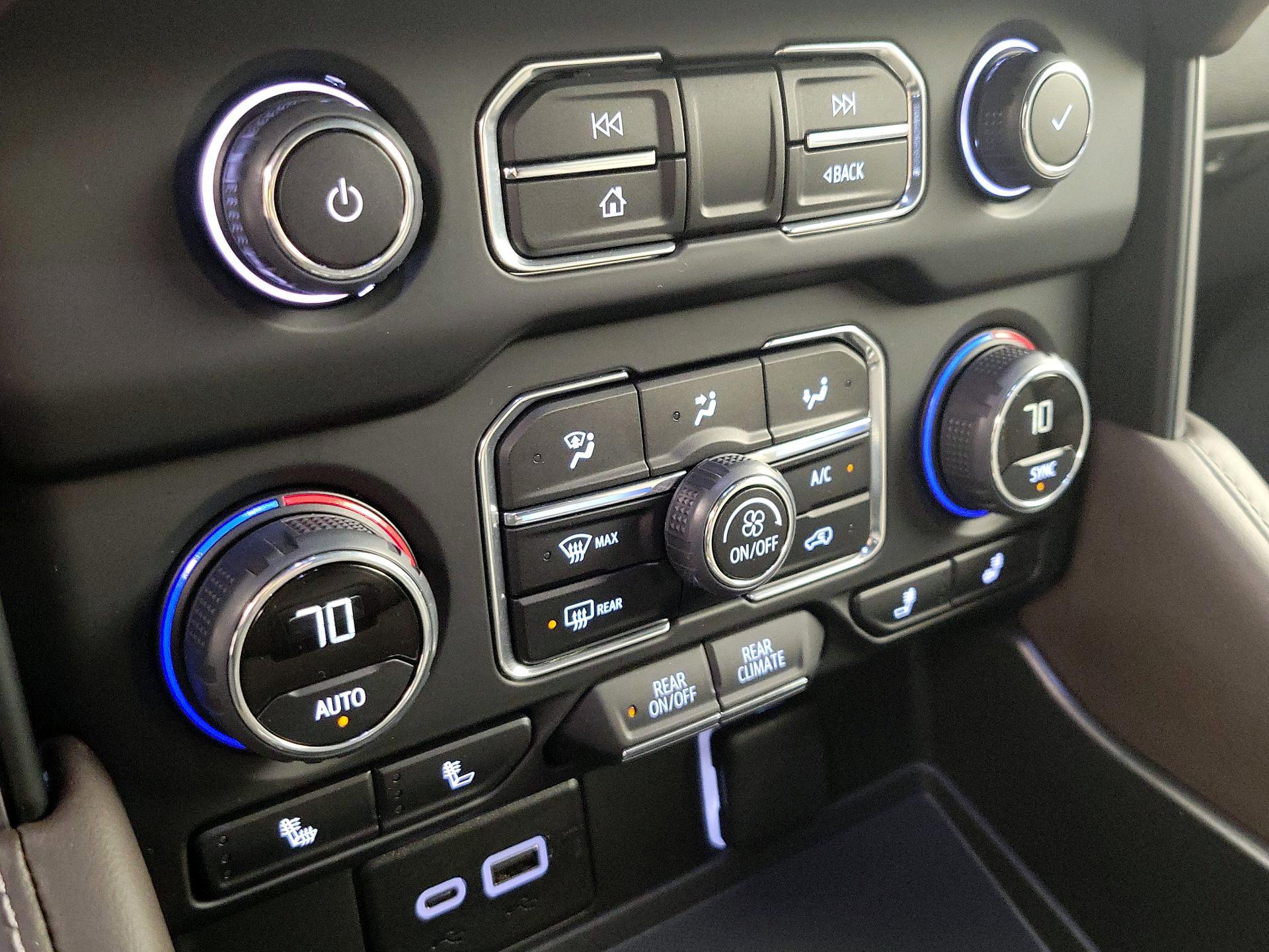 Thumbnail: 2024 Chevrolet Tahoe - 16