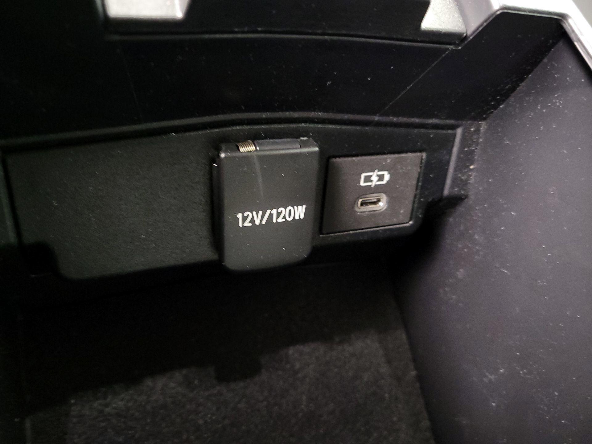 Thumbnail: 2024 Toyota Corolla Cross - 18