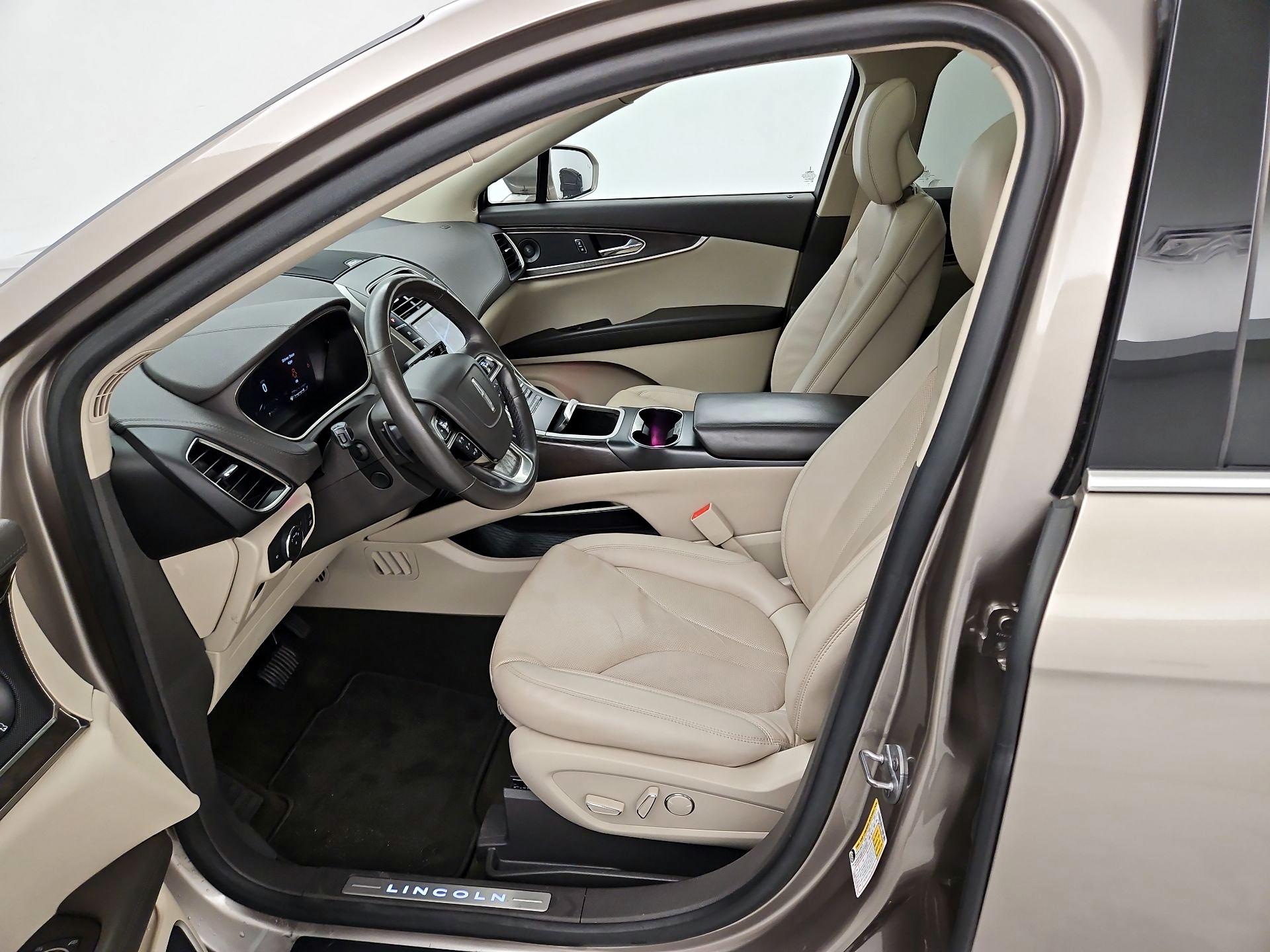 Thumbnail: 2019 Lincoln Nautilus - 11