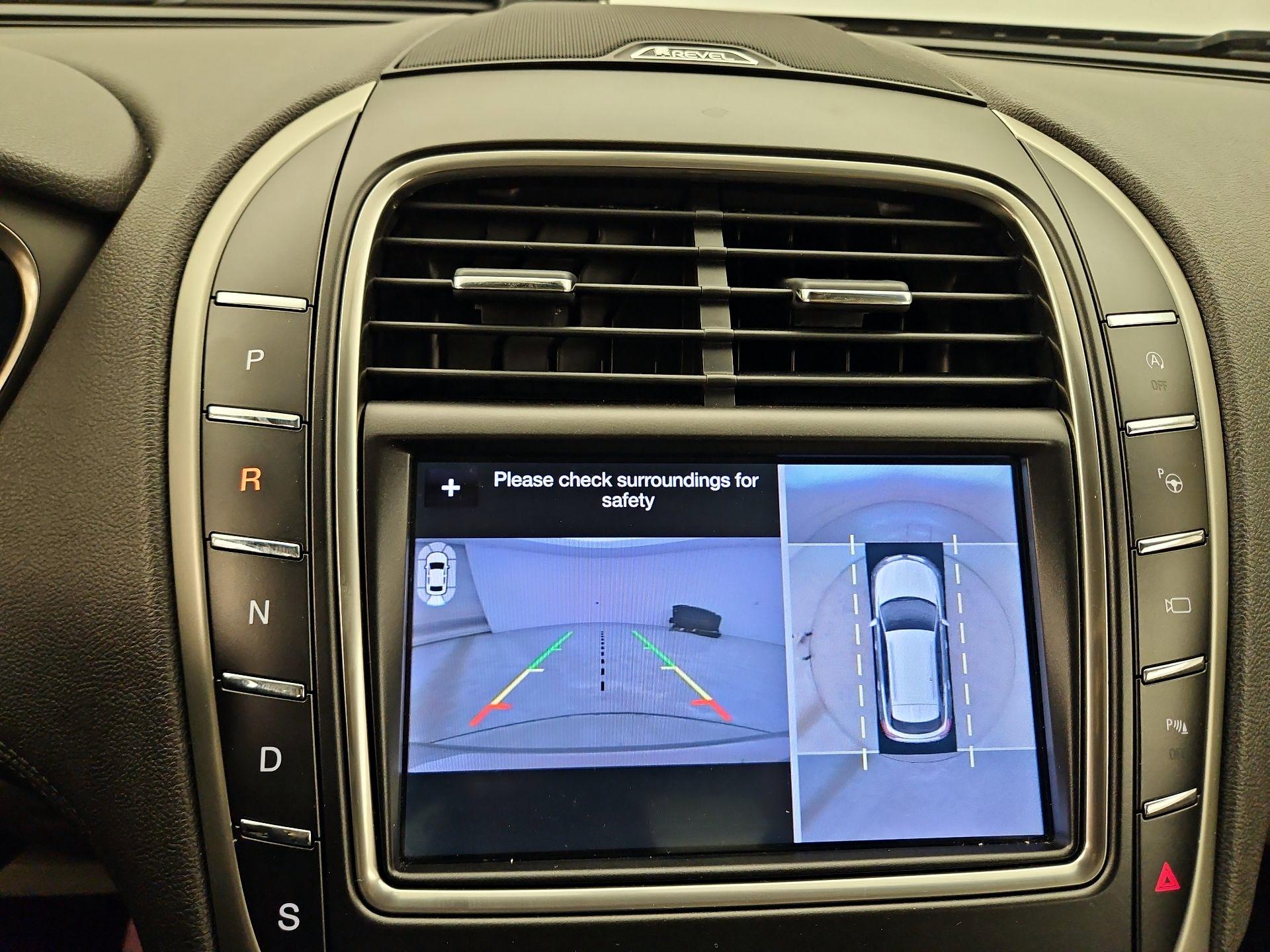 Thumbnail: 2019 Lincoln Nautilus - 15