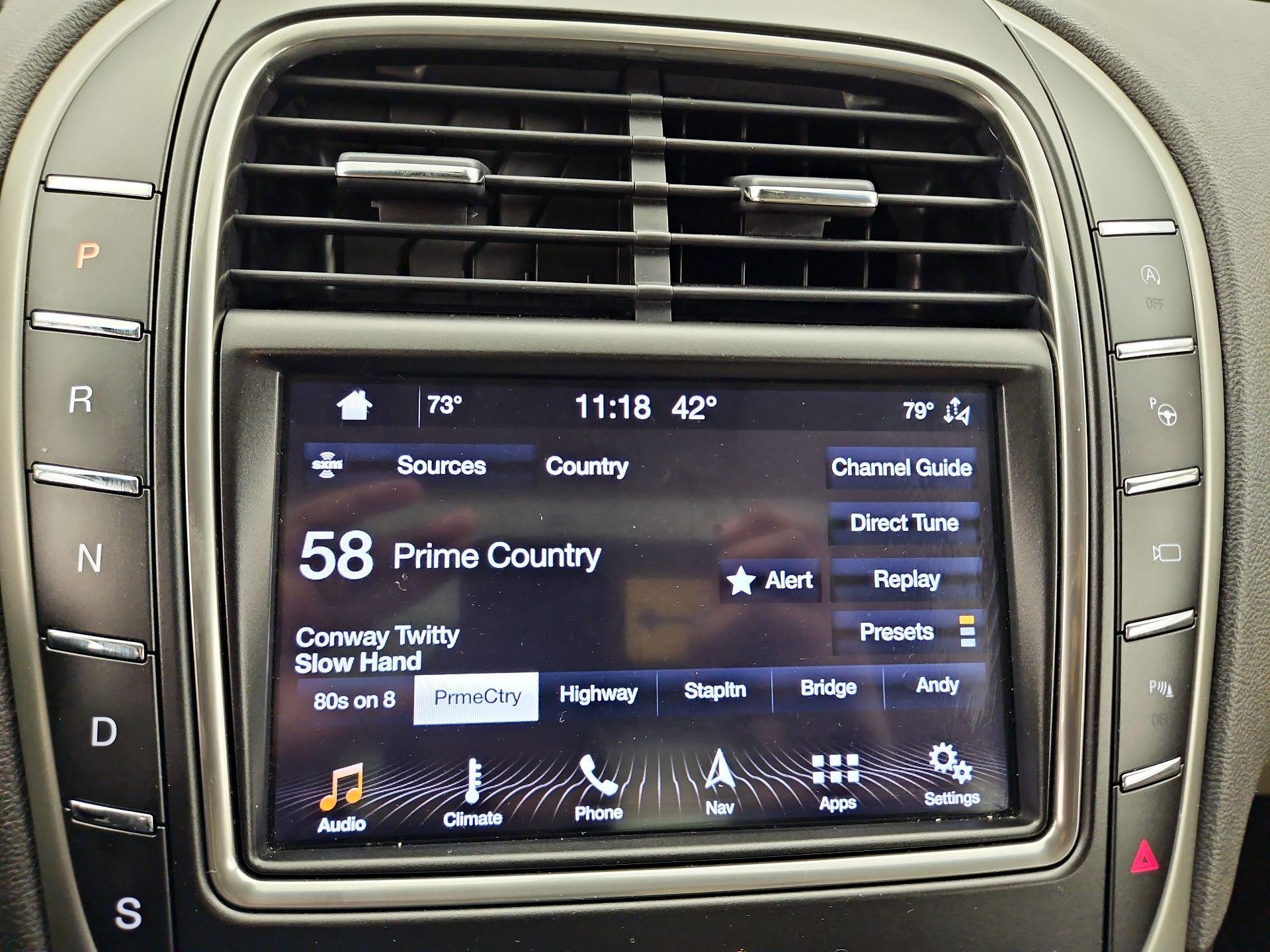 Thumbnail: 2019 Lincoln Nautilus - 16