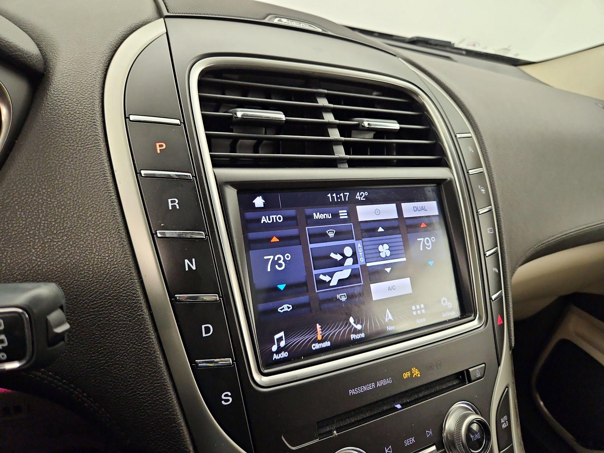 Thumbnail: 2019 Lincoln Nautilus - 18