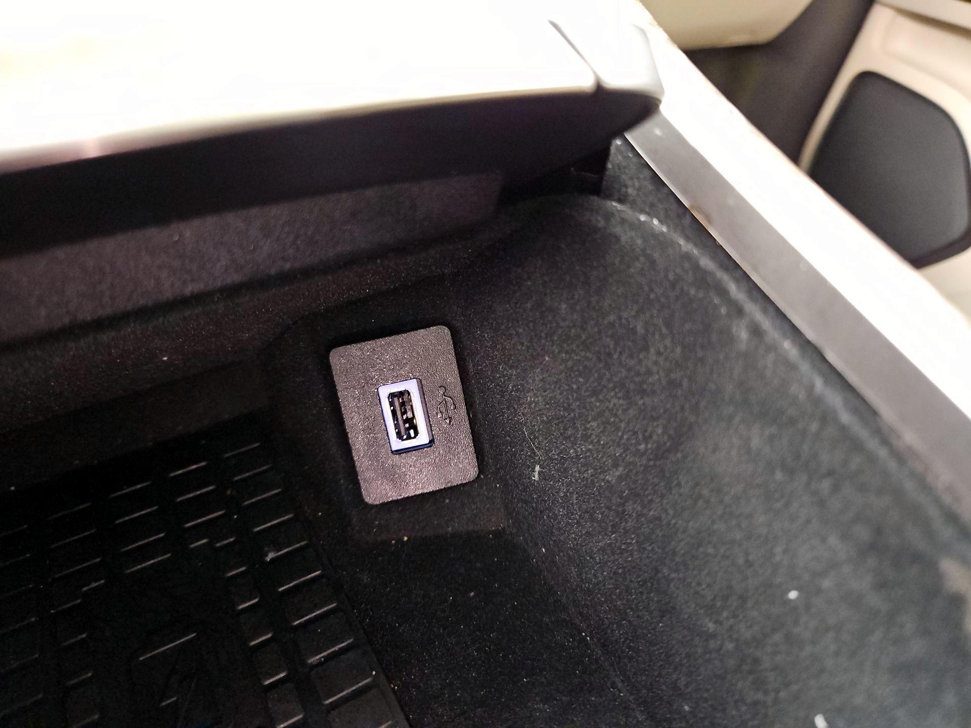 Thumbnail: 2019 Lincoln Nautilus - 19