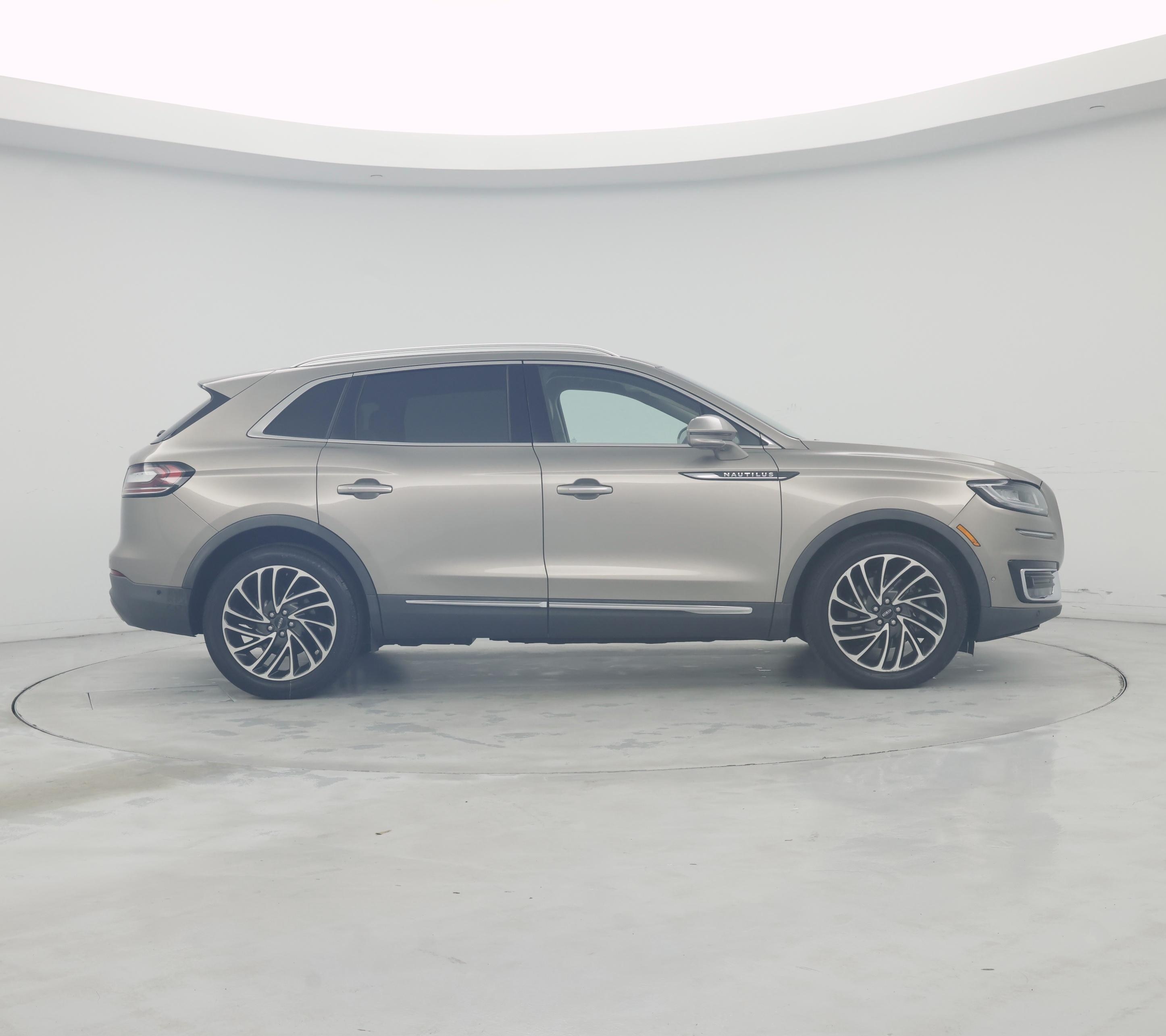 Thumbnail: 2019 Lincoln Nautilus - 7