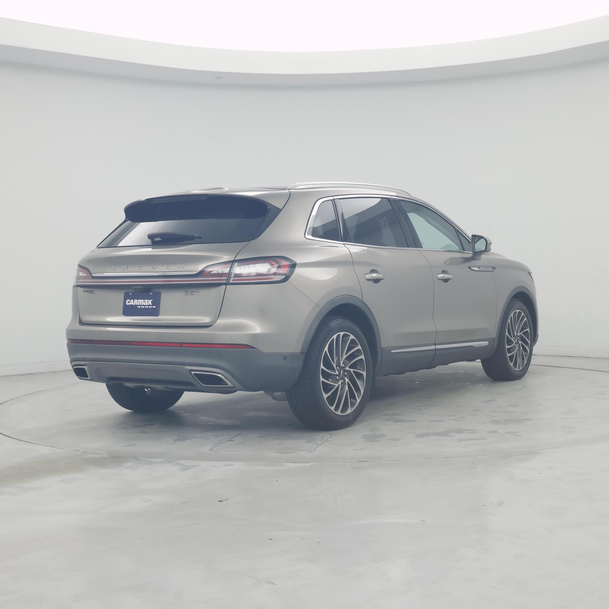 Thumbnail: 2019 Lincoln Nautilus - 8