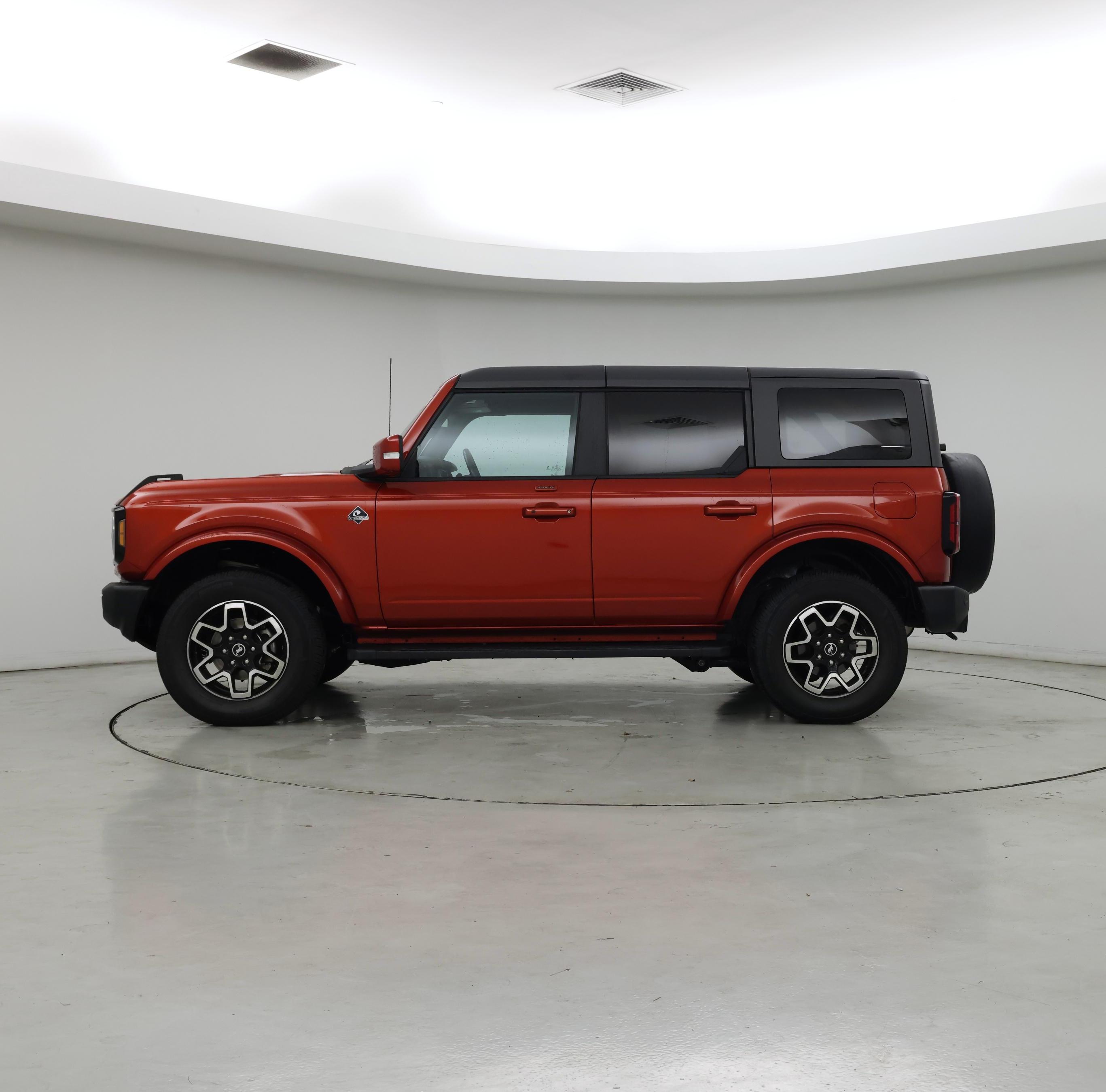 Thumbnail: 2022 Ford Bronco - 3