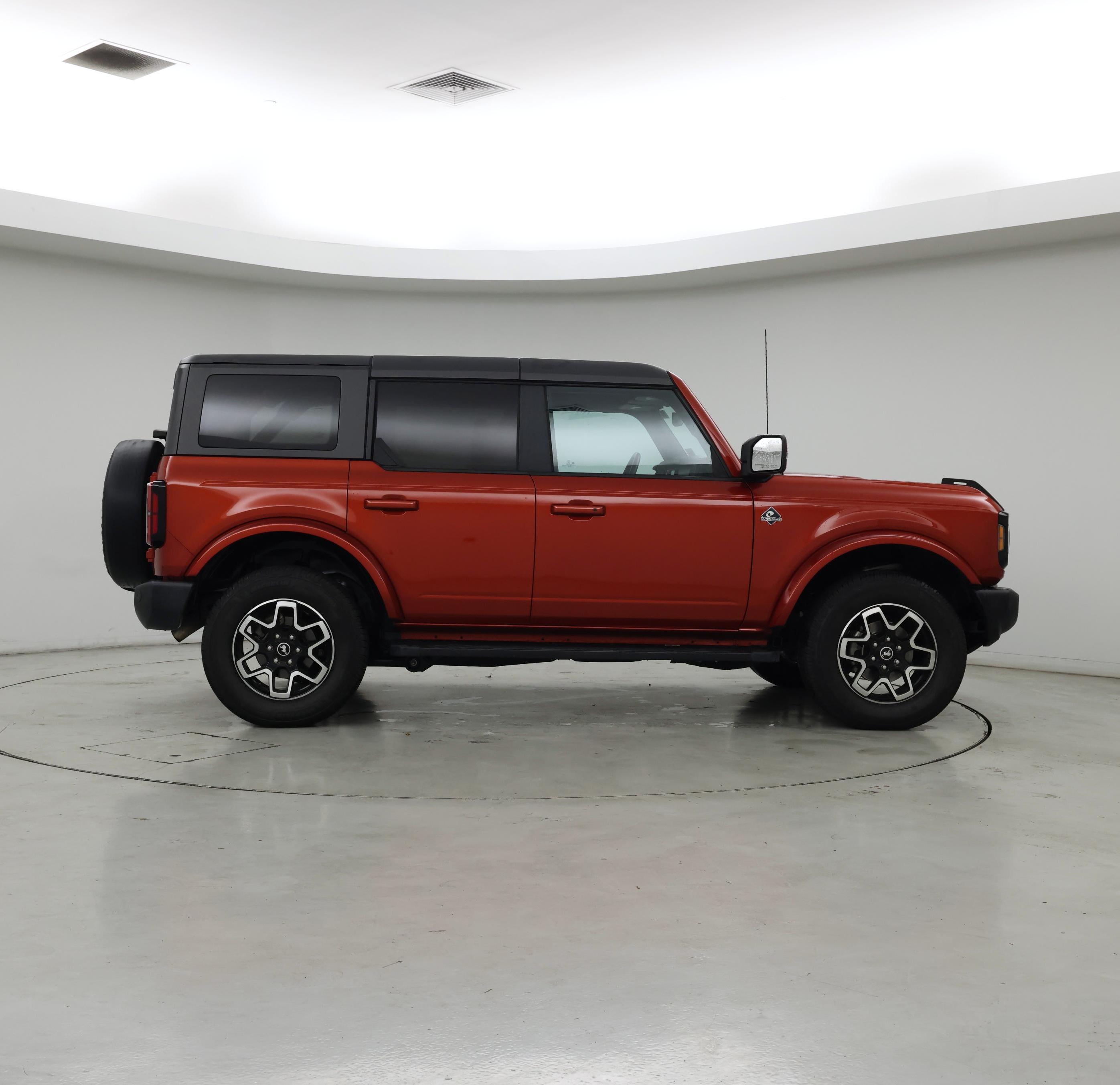 Thumbnail: 2022 Ford Bronco - 7