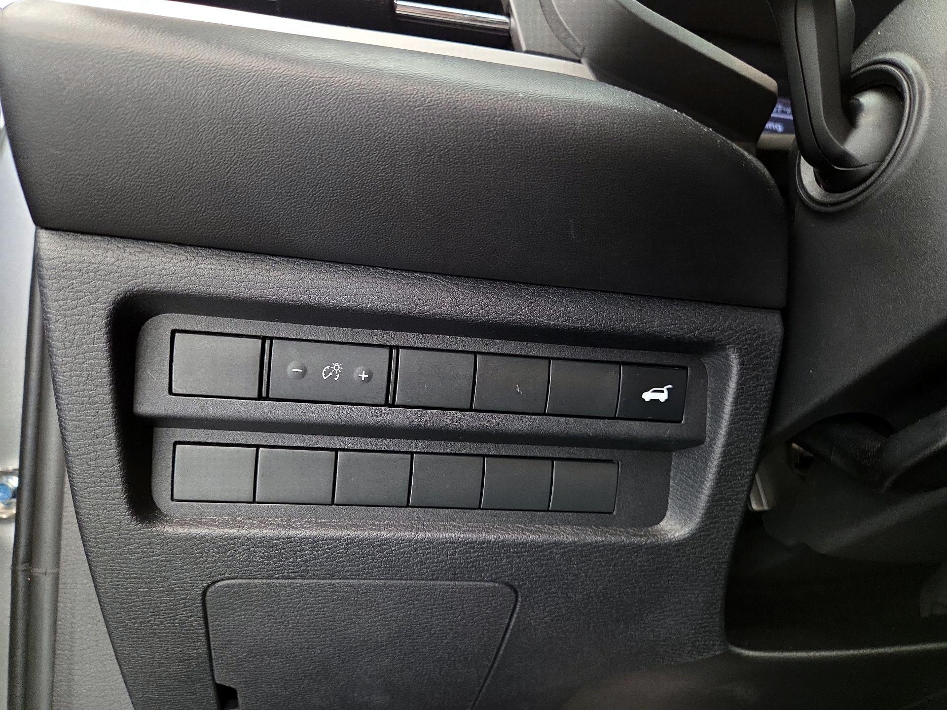 Thumbnail: 2022 Mitsubishi Outlander - 13