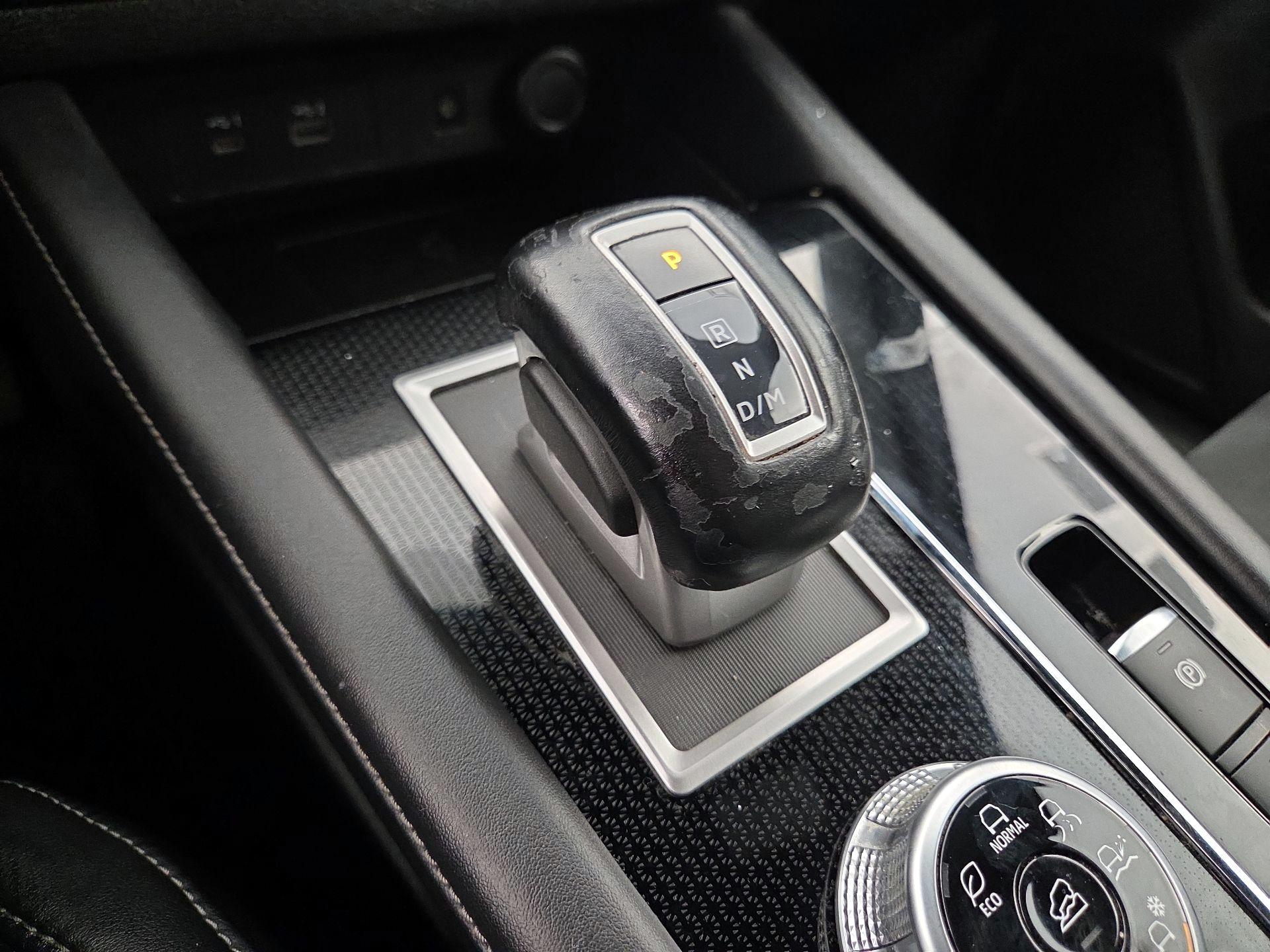 Thumbnail: 2022 Mitsubishi Outlander - 17