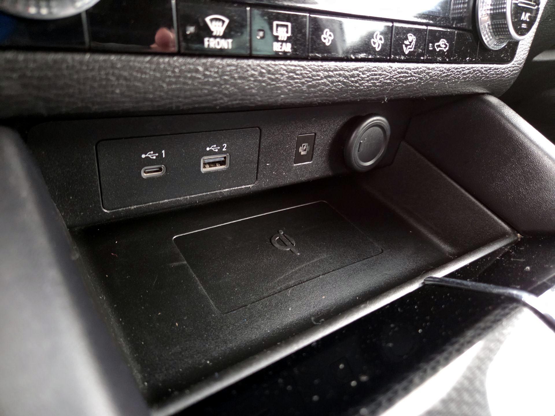 Thumbnail: 2022 Mitsubishi Outlander - 18