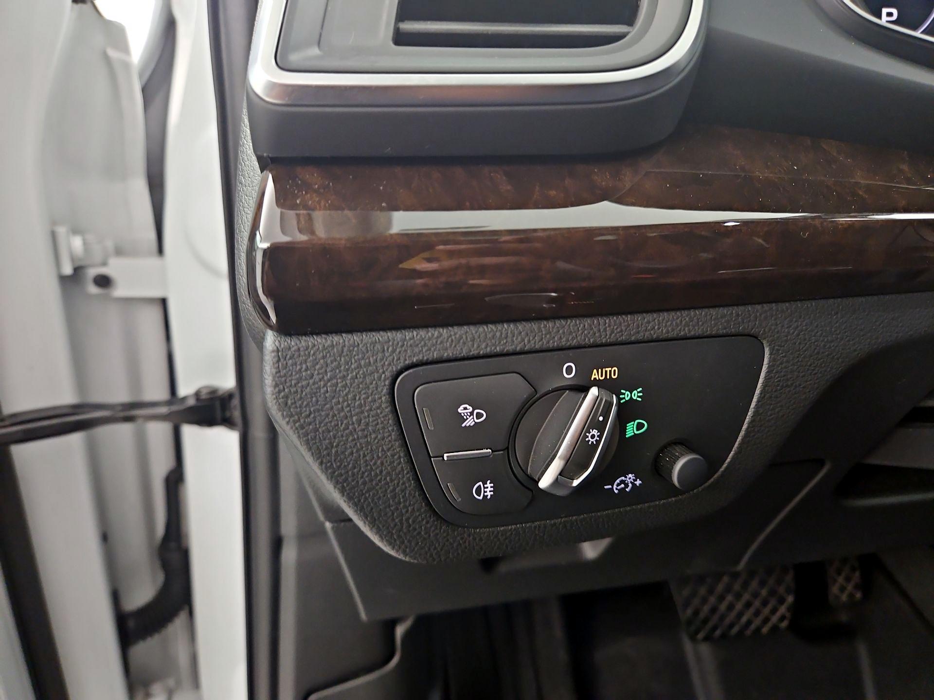 Thumbnail: 2019 Audi Q5 - 13