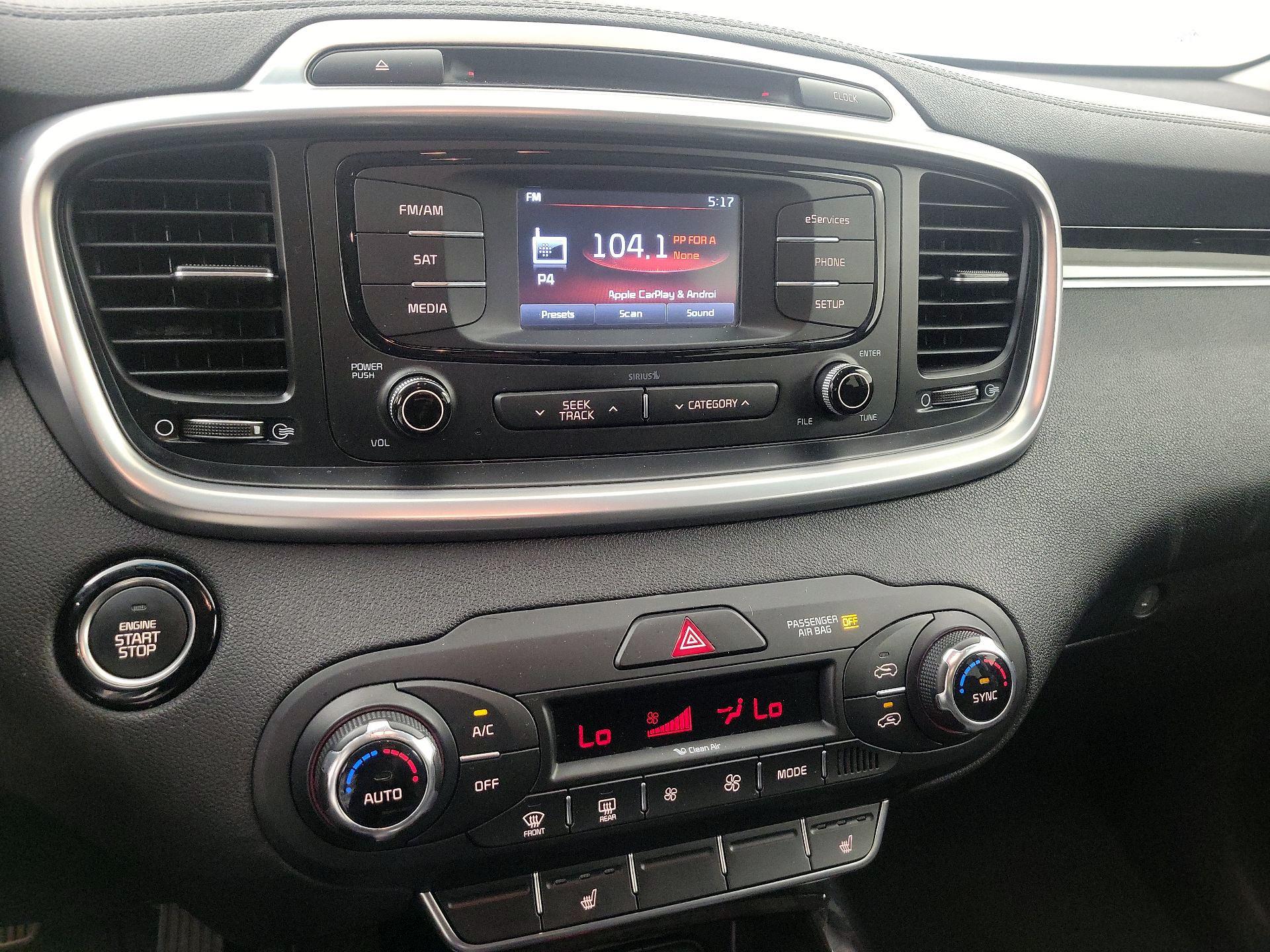 Thumbnail: 2016 Kia Sorento - 15