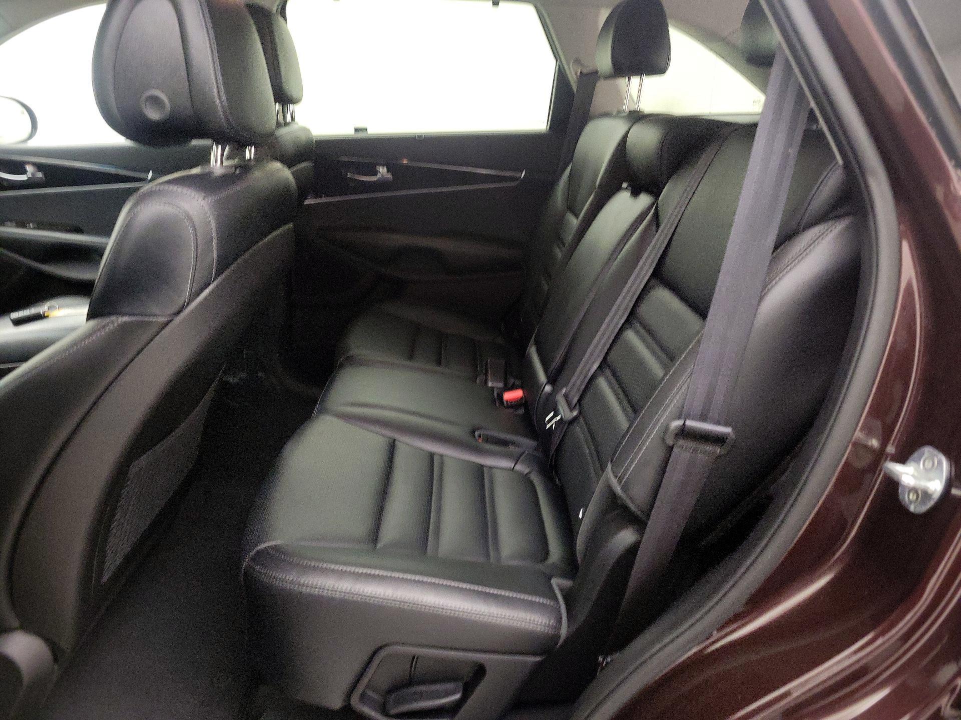 Thumbnail: 2016 Kia Sorento - 19