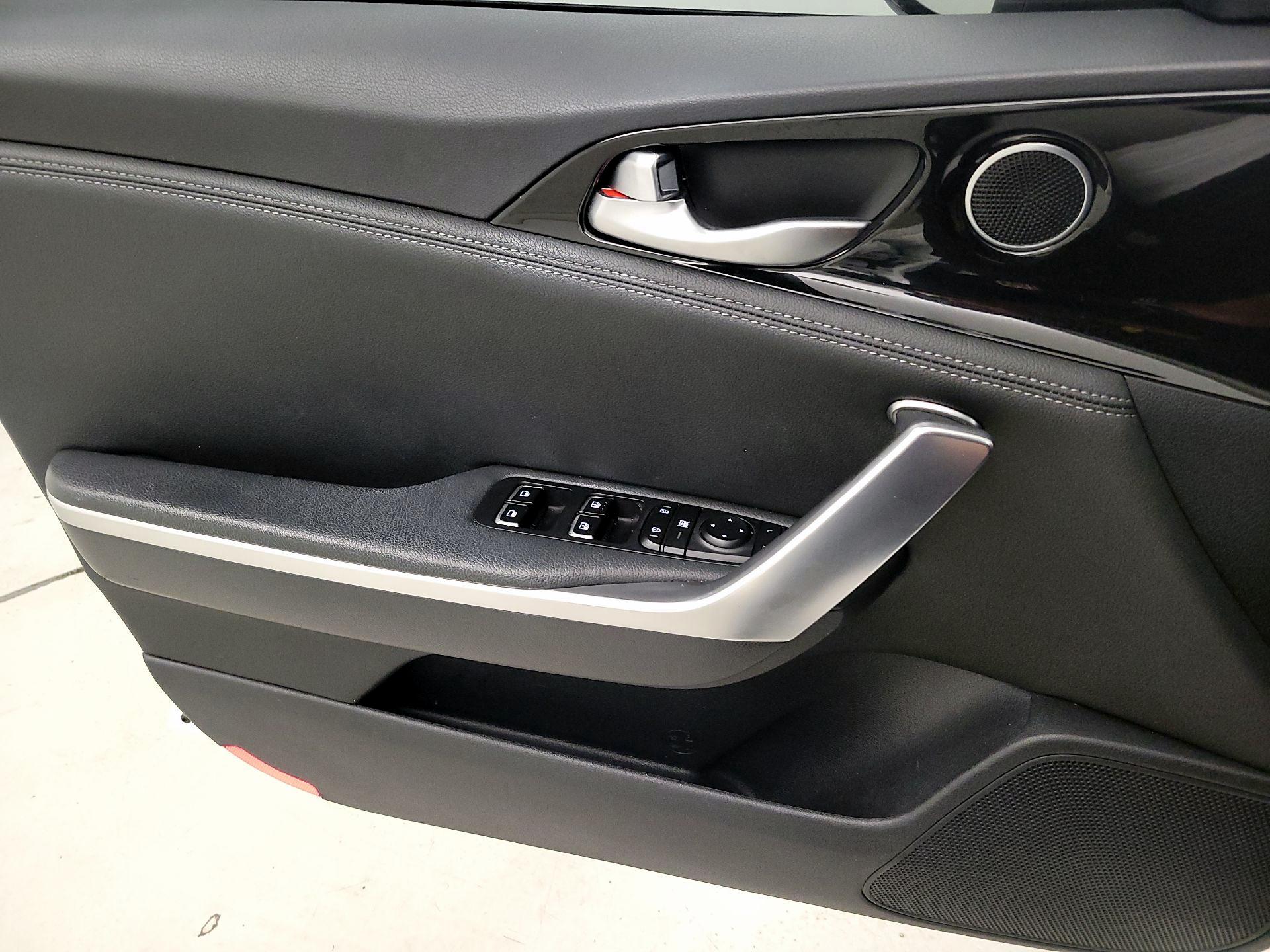 Thumbnail: 2021 Kia Stinger - 12