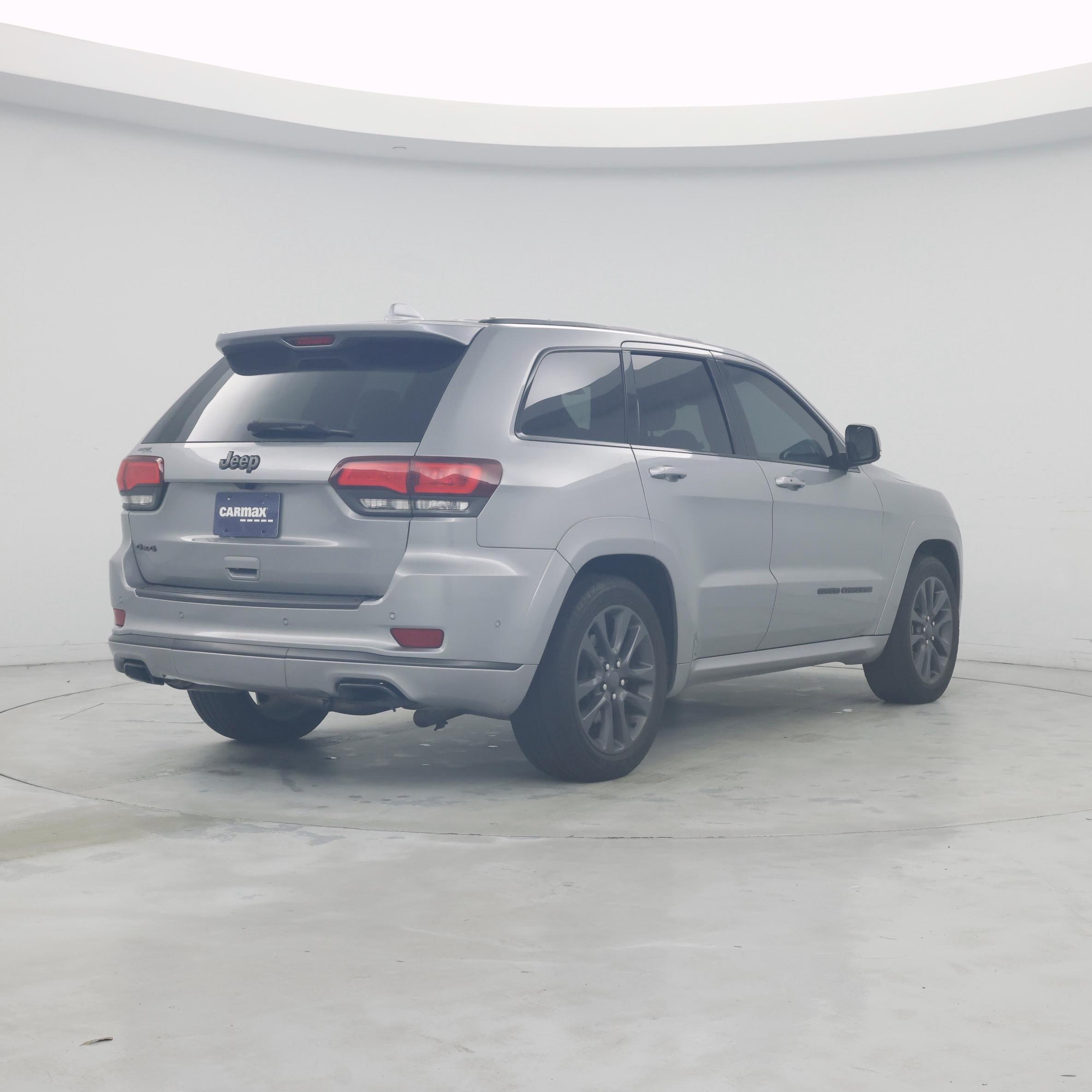 Thumbnail: 2018 Jeep Grand Cherokee - 8